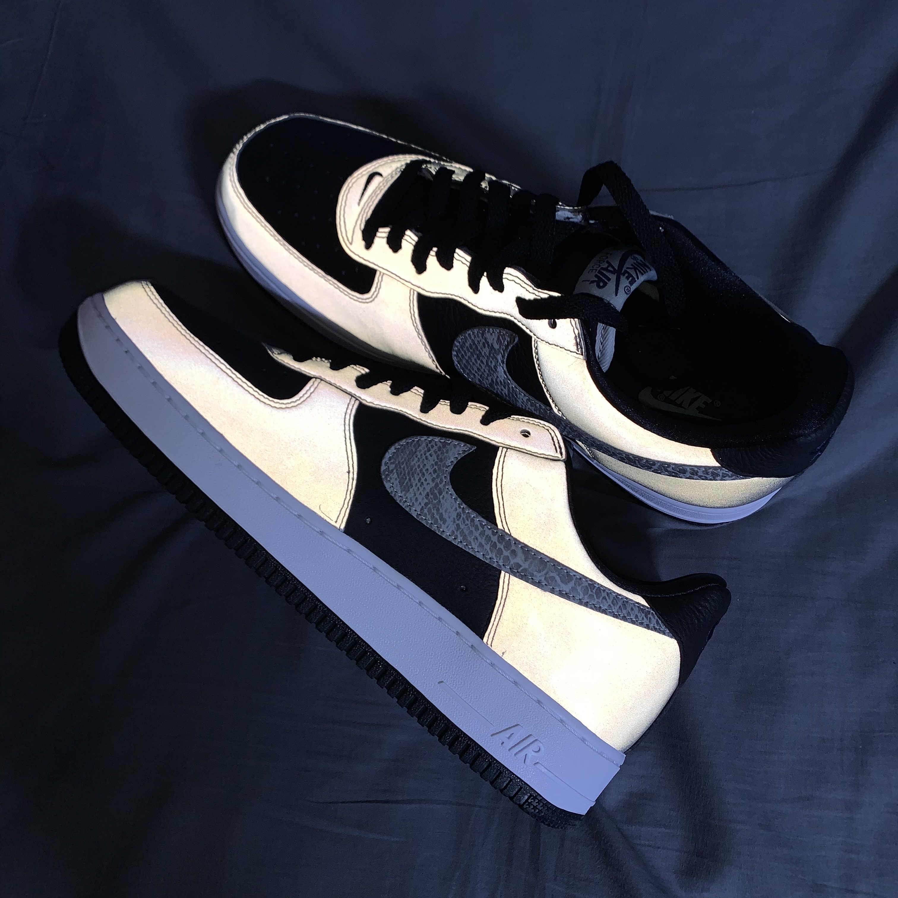 Nike Air Force 1 B Silver Snake 착용 스타일