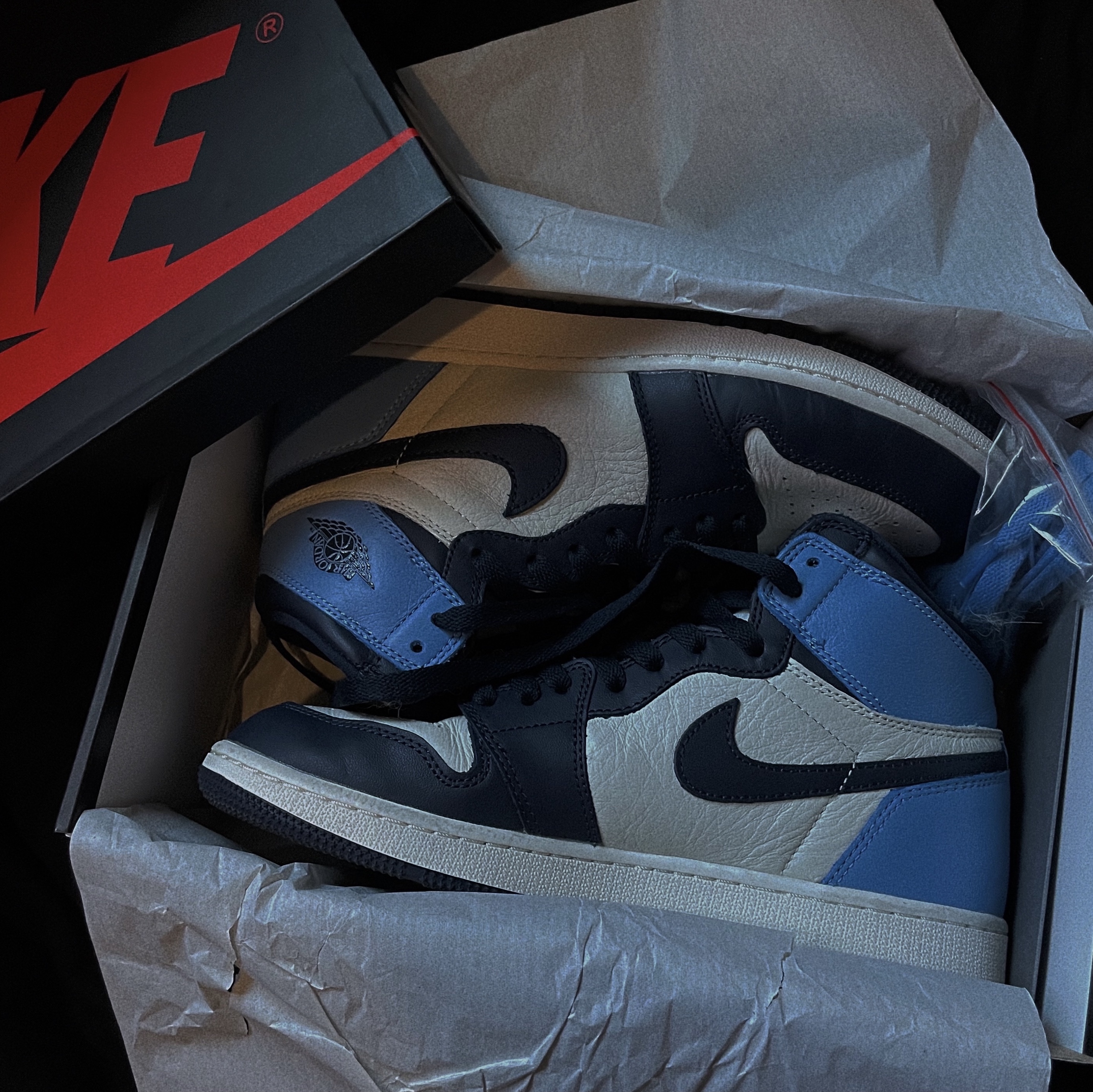 Jordan 1 Retro High Obsidian UNC 착용 스타일