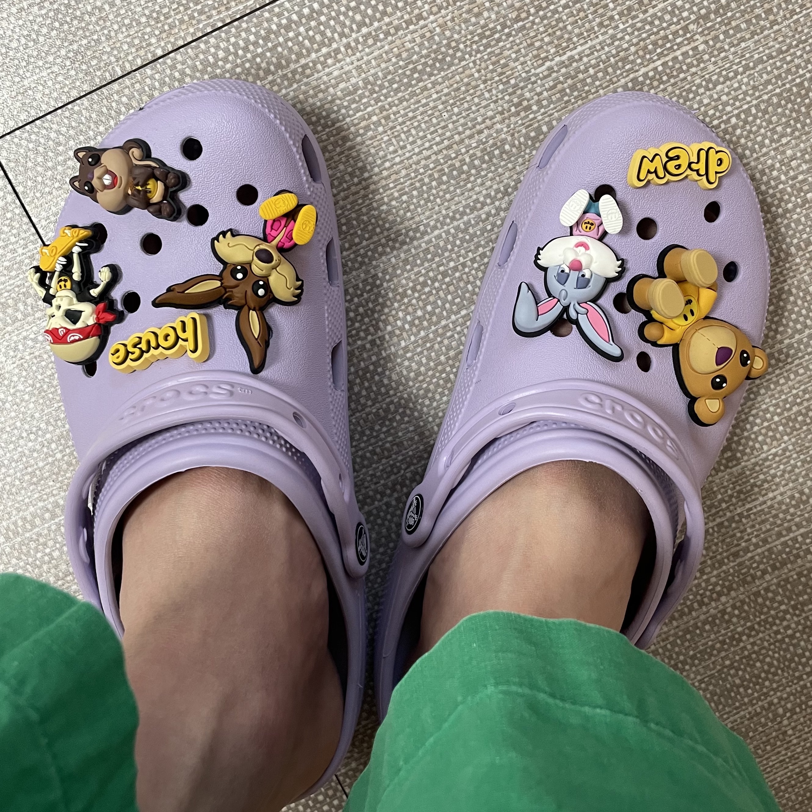 Crocs x Justin Bieber x Drew Classic Clog Lavender 착용 스타일