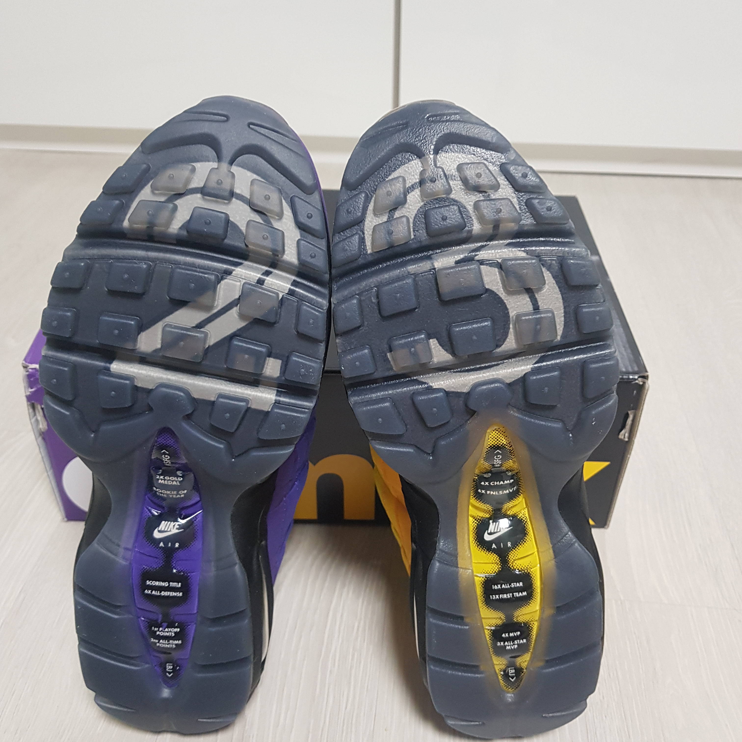 Nike Air Max 95 NRG LeBron Lakers Home Team 착용 스타일 - 2