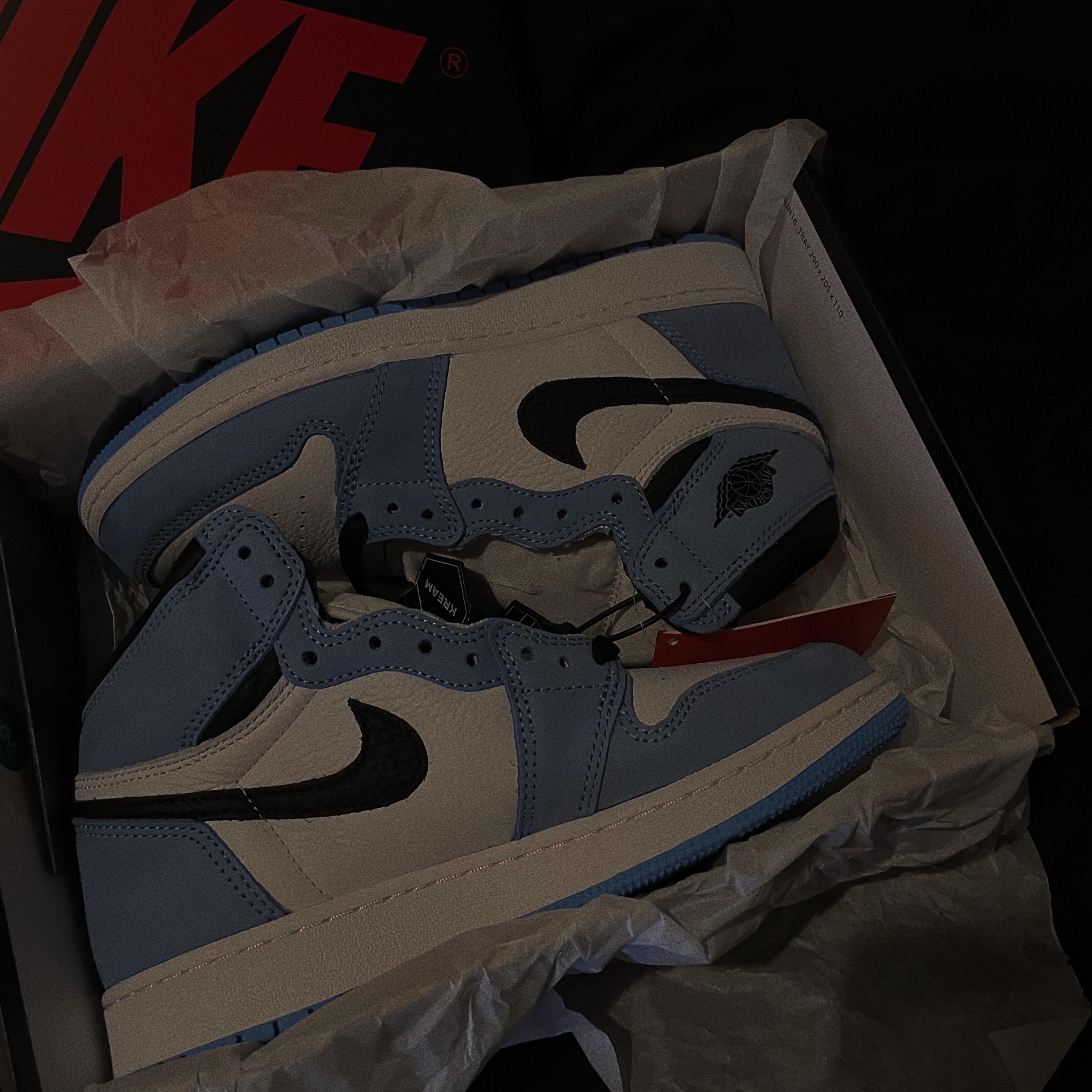 Jordan 1 Retro High OG University Blue, (GS) Jordan 1 Retro High OG University Blue 착용 스타일