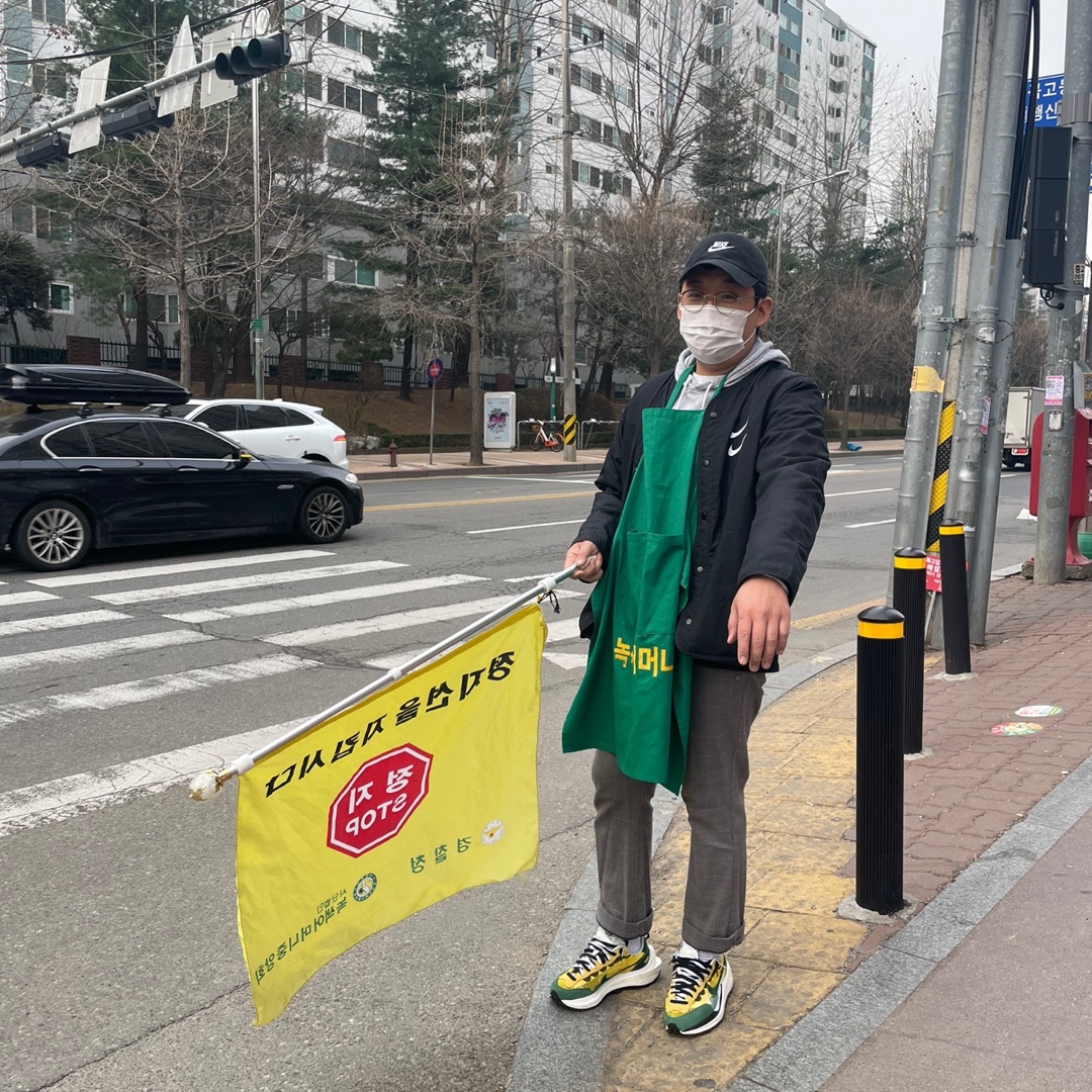 Nike x Sacai VaporWaffle Tour Yellow & Gorge Green Sail 착용 스타일 - 2