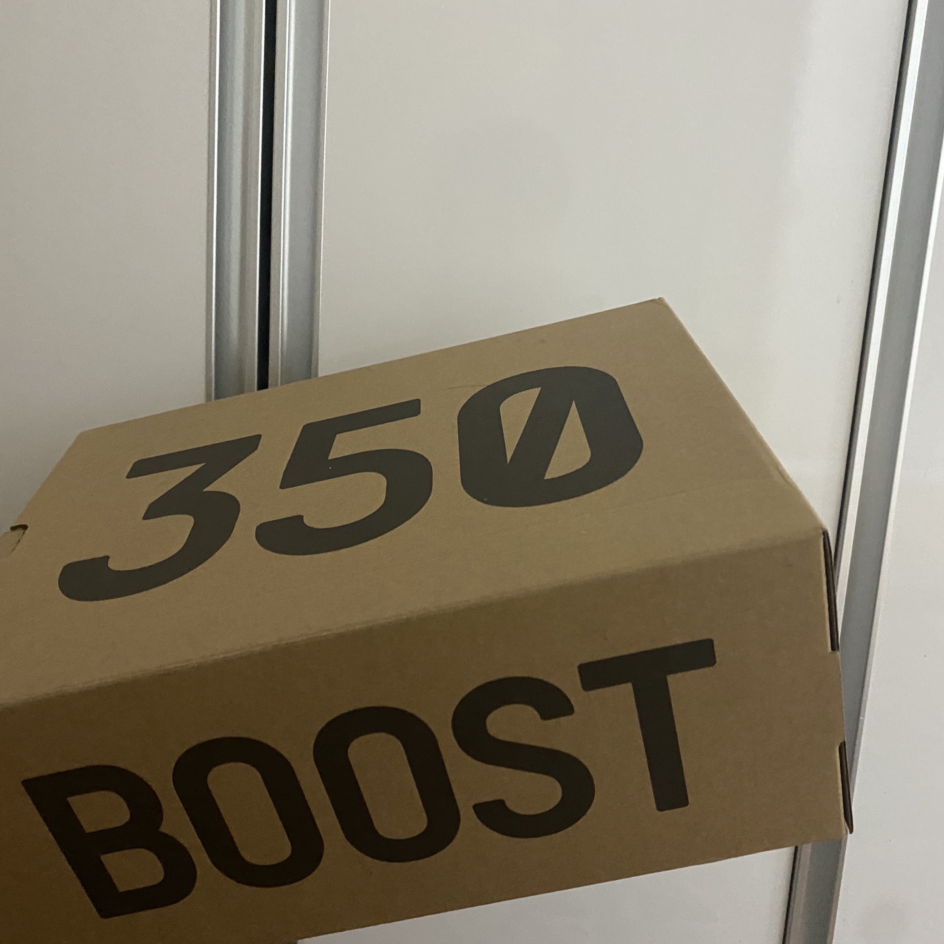 Adidas Yeezy Boost 350 V2 Zebra 2017/2019/2020 착용 스타일 - 1