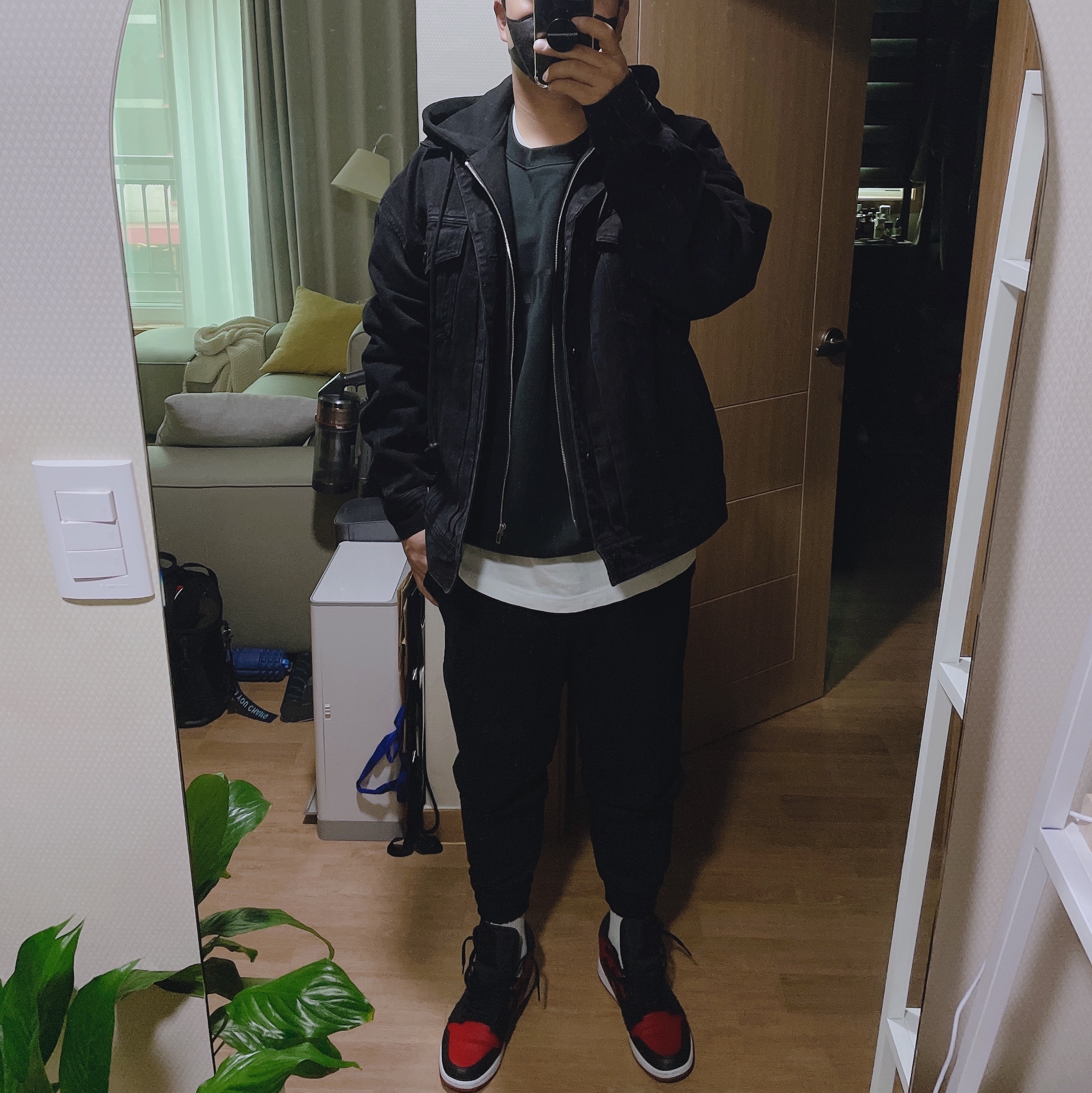 Jordan 1 Mid Bred Banned 2020 착용 스타일 - 1