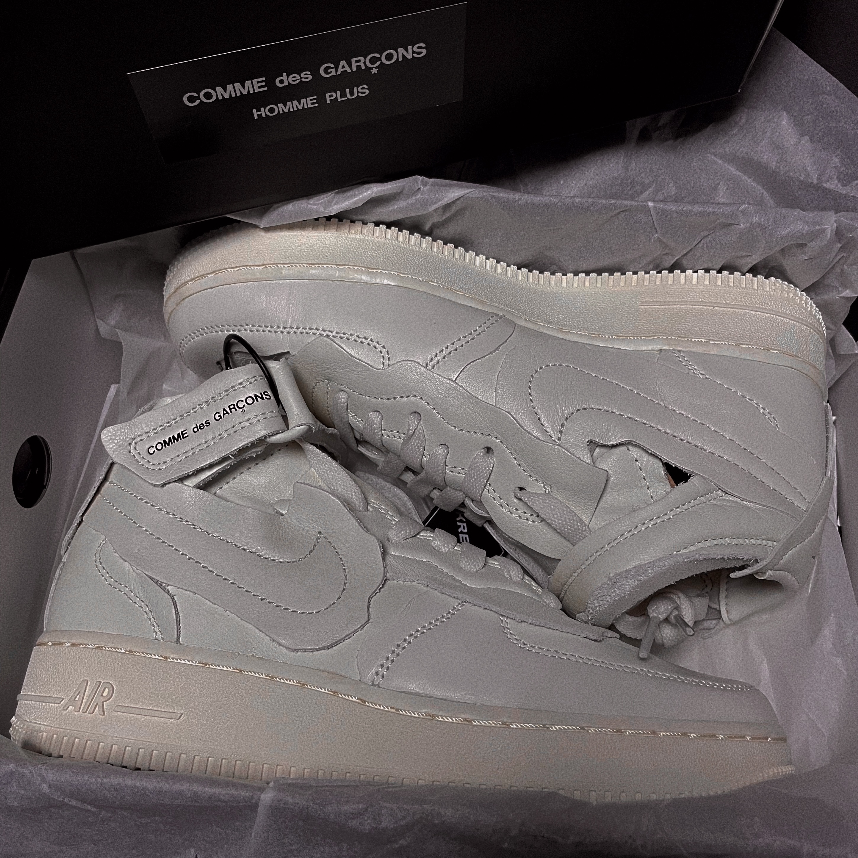 Nike x Comme des Garcons Homme Plus Air Force Mid White 착용 스타일