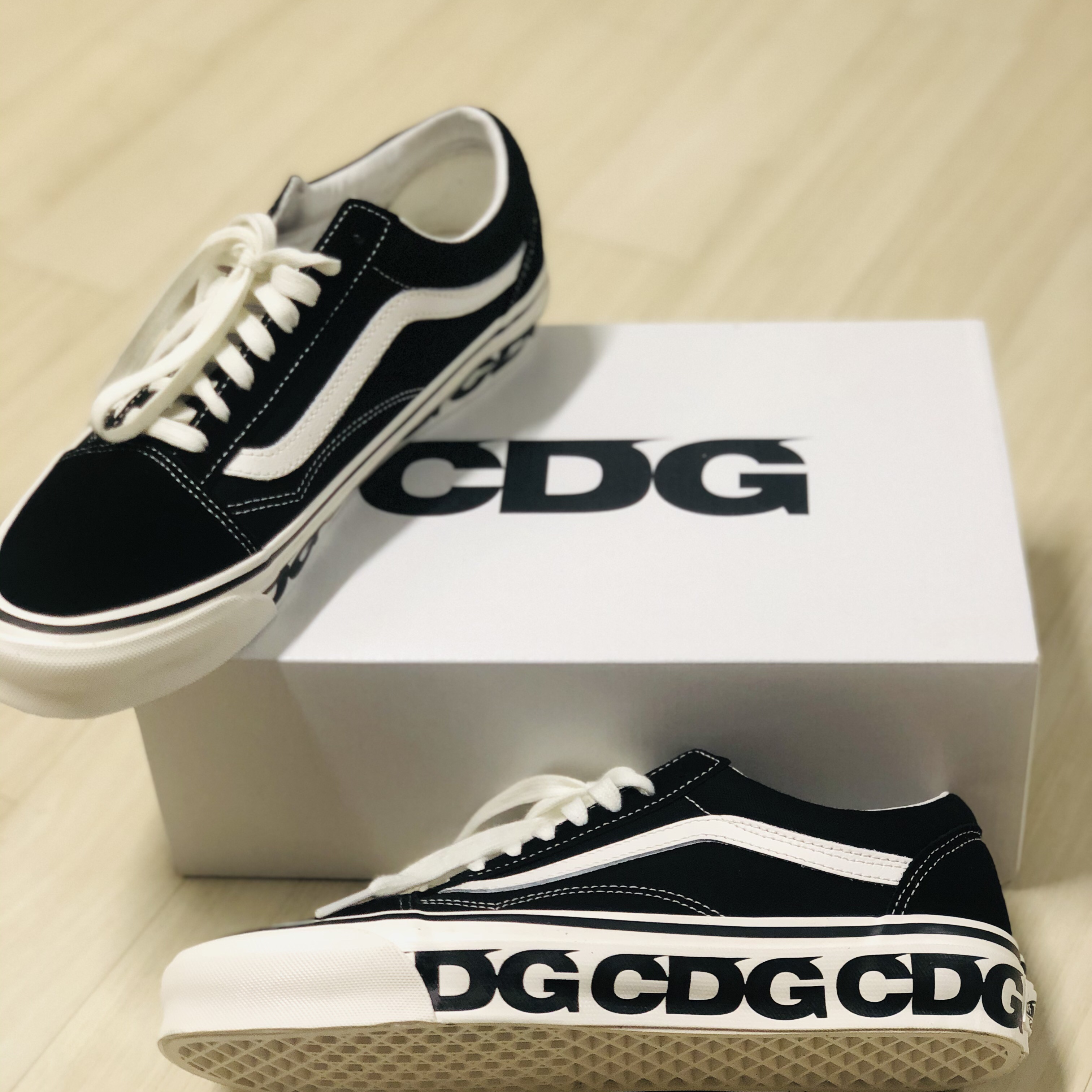 Vans Vault x CDG OG Old Skool LX Side Wall 착용 스타일 - 3