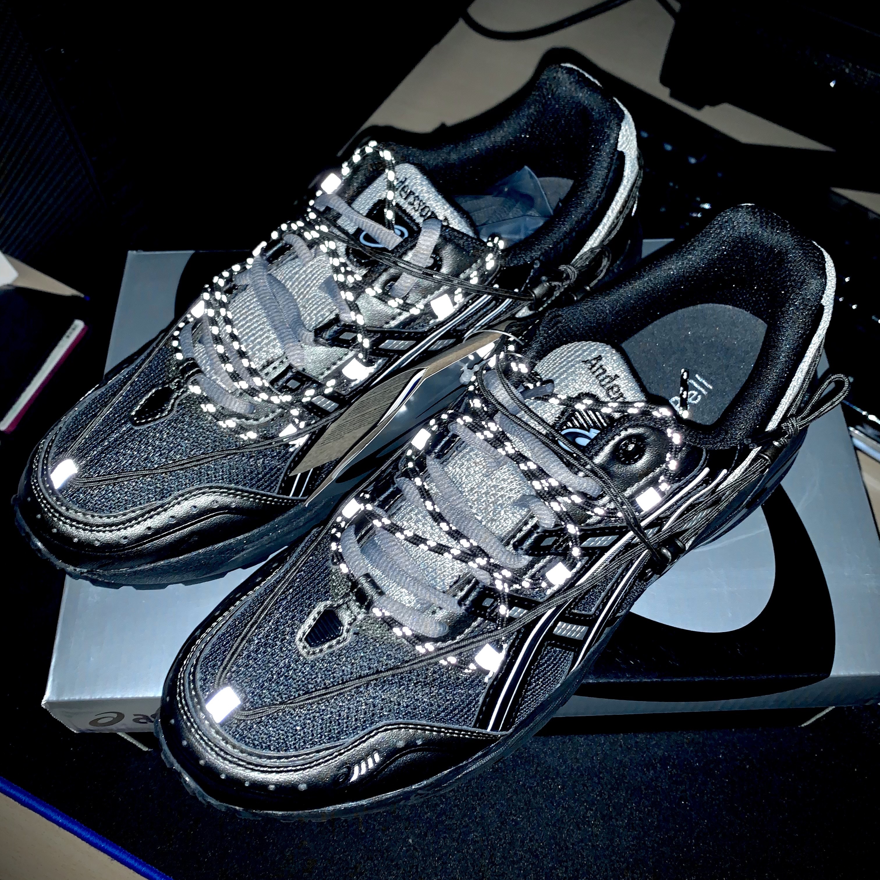 Asics x Andersson Bell Gel-1090 Black Silver 착용 스타일