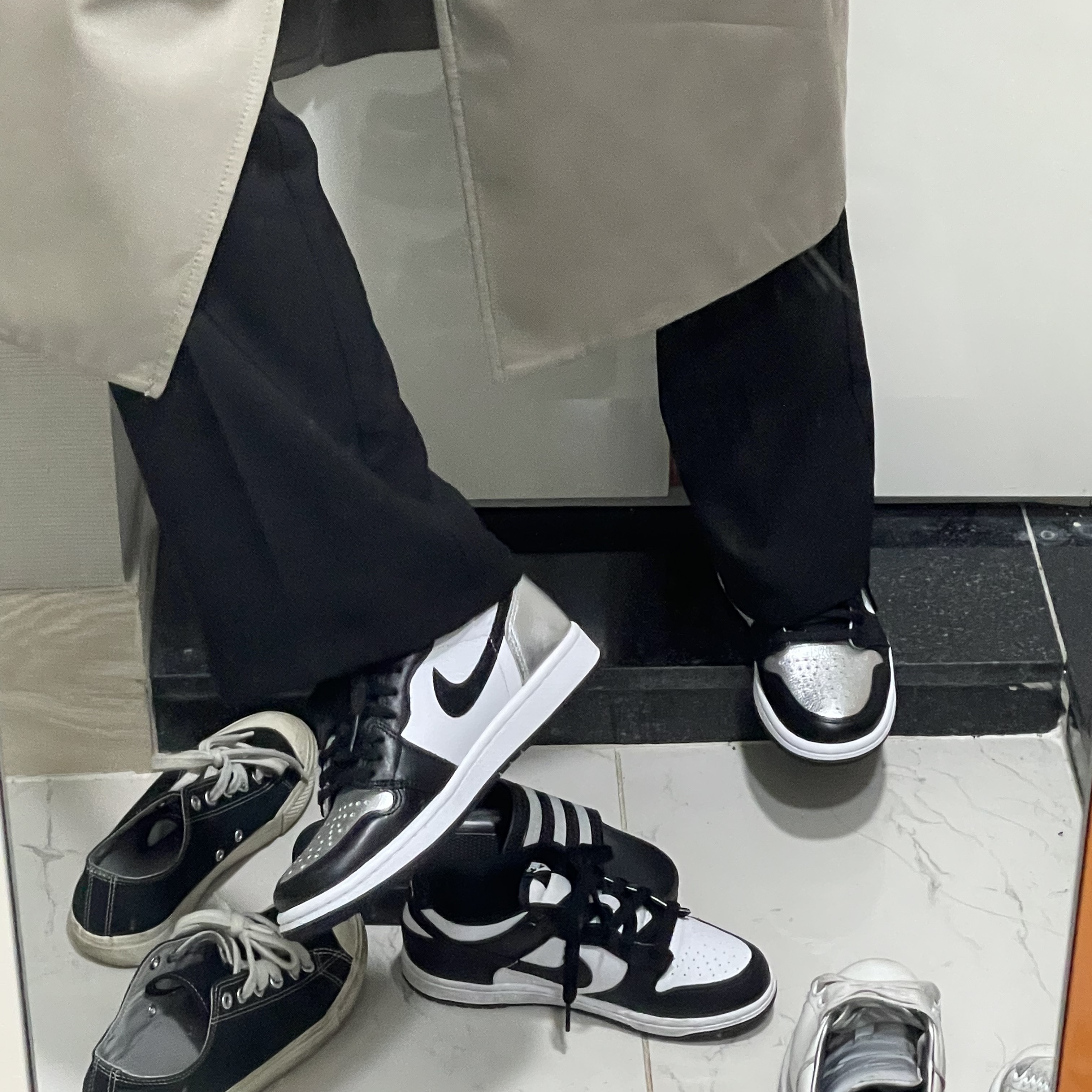 (W) Jordan 1 Retro High OG Silver Toe, (PS) Nike Dunk Low Black 착용 스타일