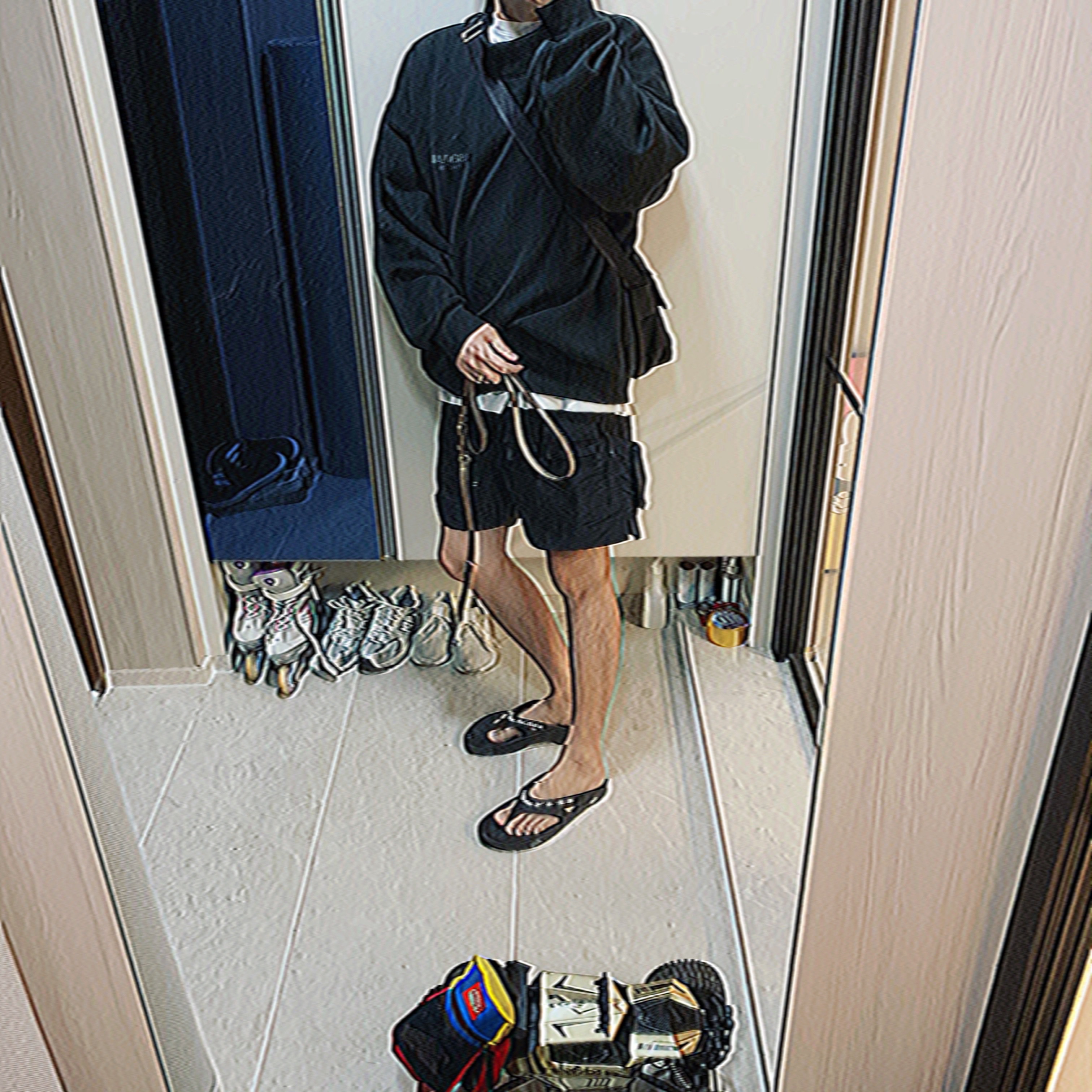 Essentials Pull-Over Mockneck Sweatshirt Black 2020, Oofos x Takahiromiyashita The Soloist Signature Flip-Flop Black White 착용 스타일 - 3
