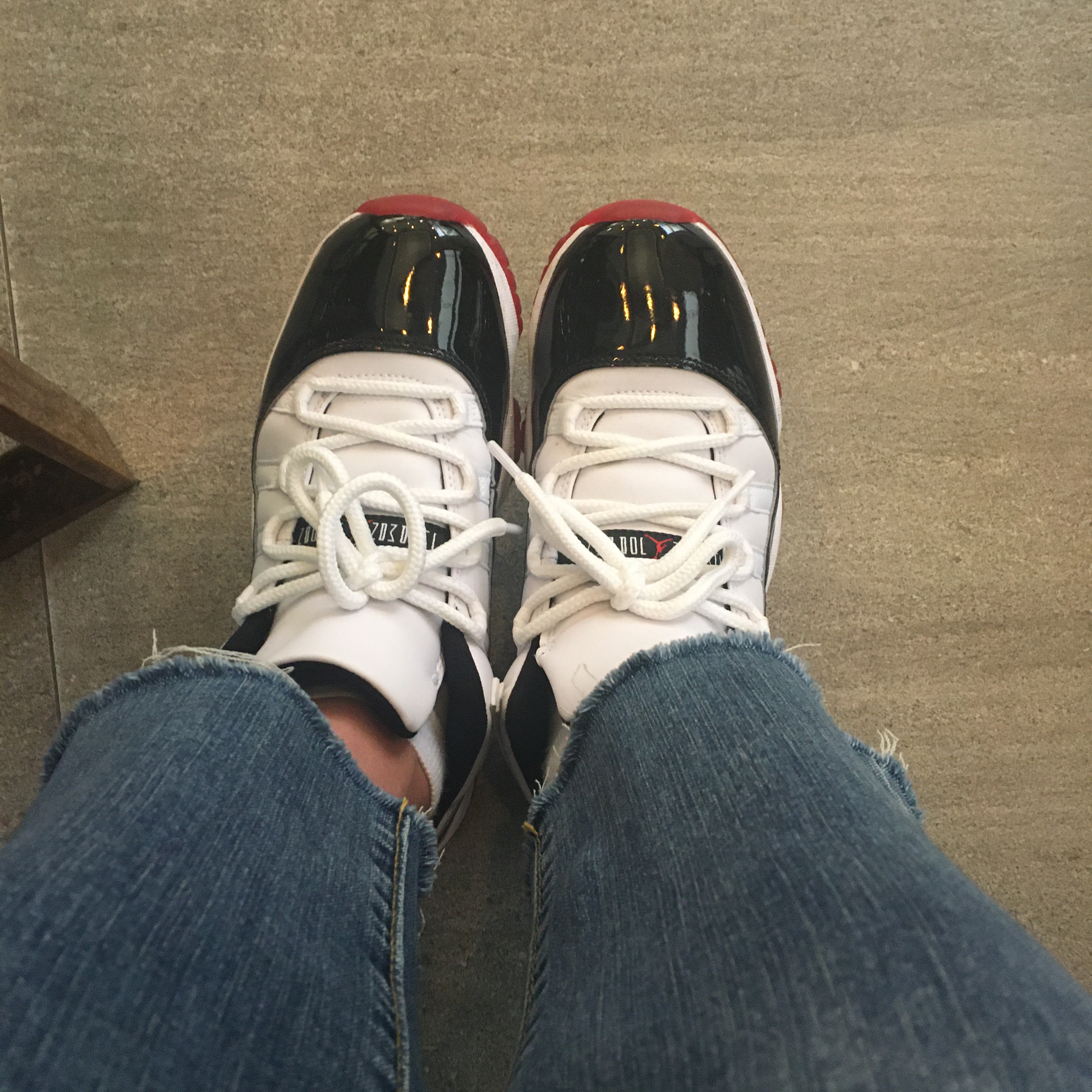 Jordan 11 Retro Low Concord Bred 착용 스타일
