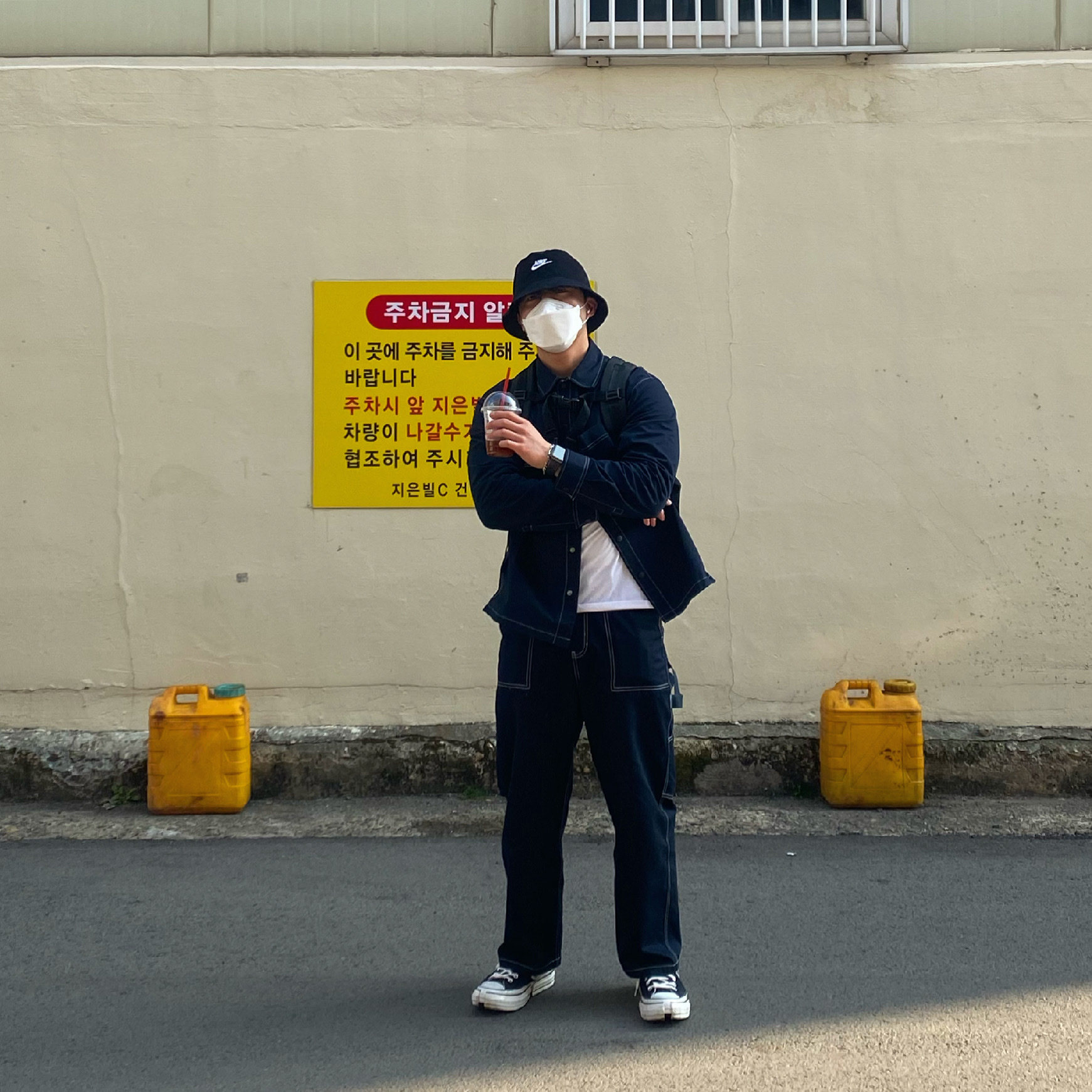 Converse x Feng Chen Wang Chuck 70 2-in-1 Natural Ivory Black, Nike Futura Corduroy Bucket Black 착용 스타일