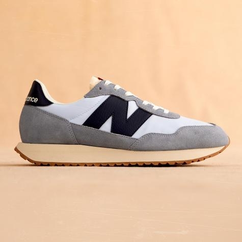 New Balance 237 Reflection Eclipse 착용 스타일