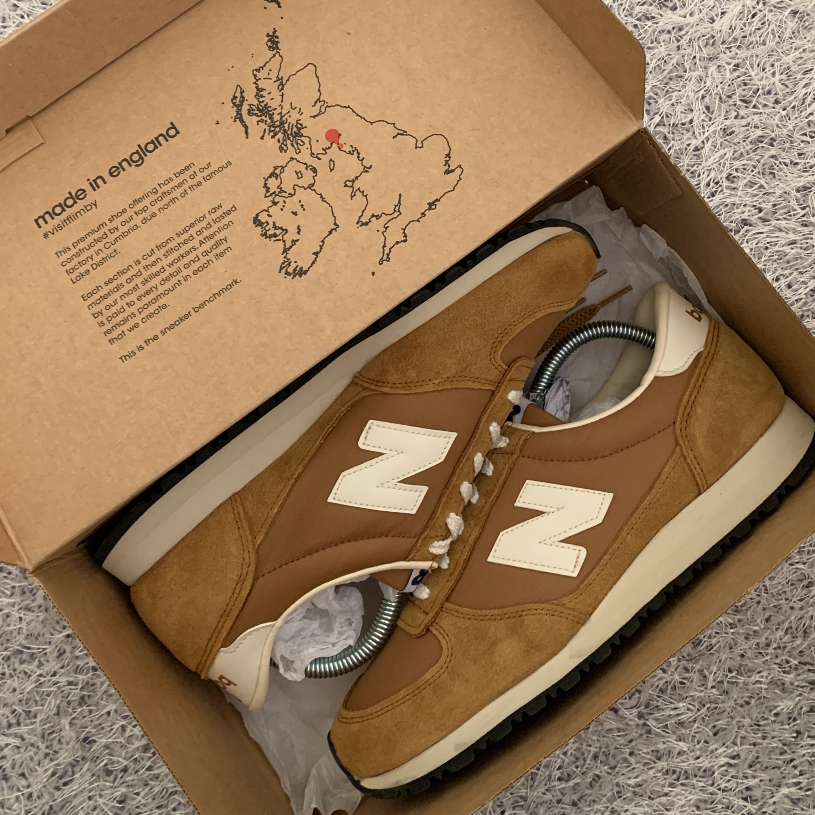 New Balance National Class Made in UK Tan 착용 스타일 - 2