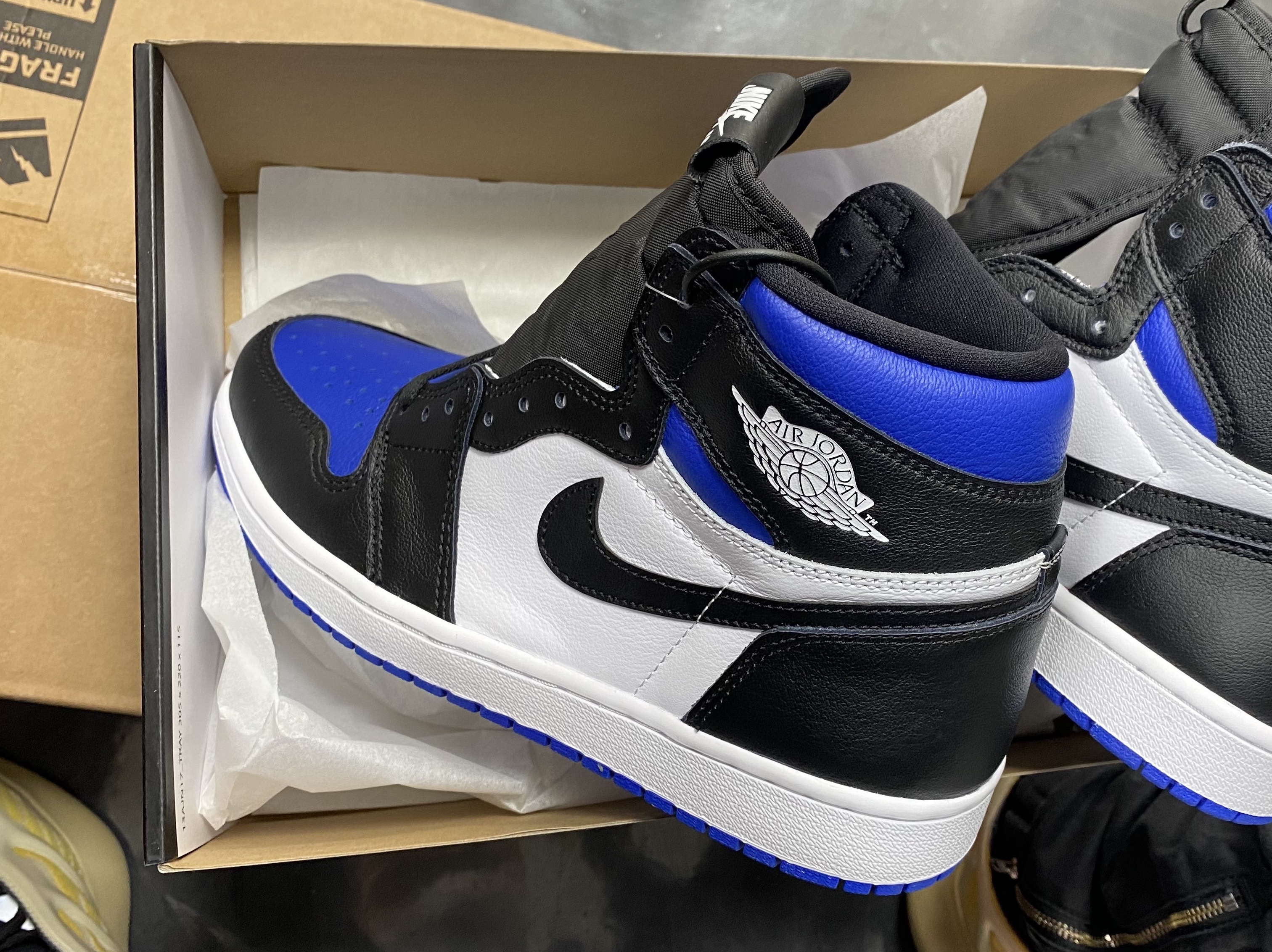 Jordan 1 Retro High OG Royal Toe 착용 스타일 - 1