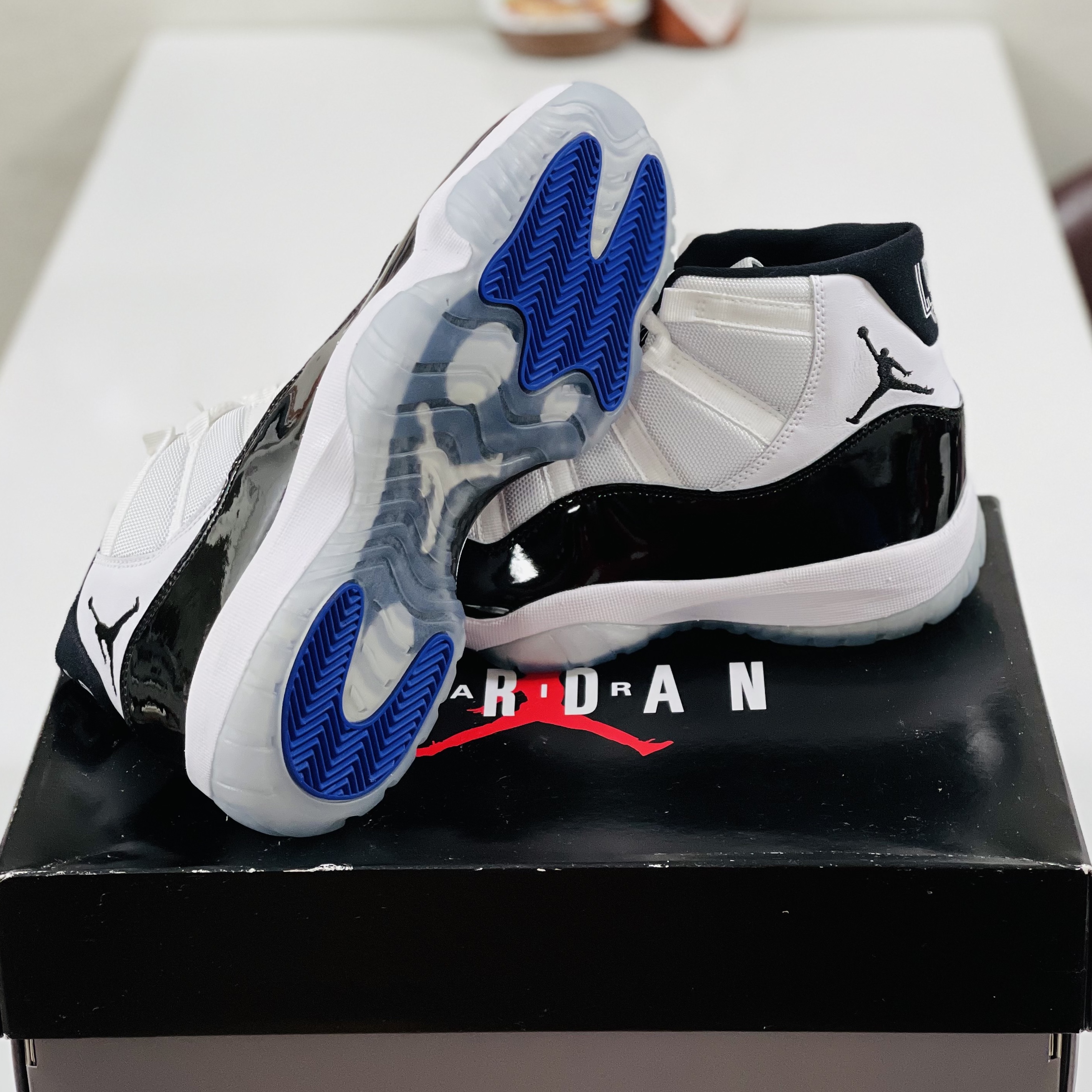 Jordan 11 Retro Concord 2018 착용 스타일 - 5