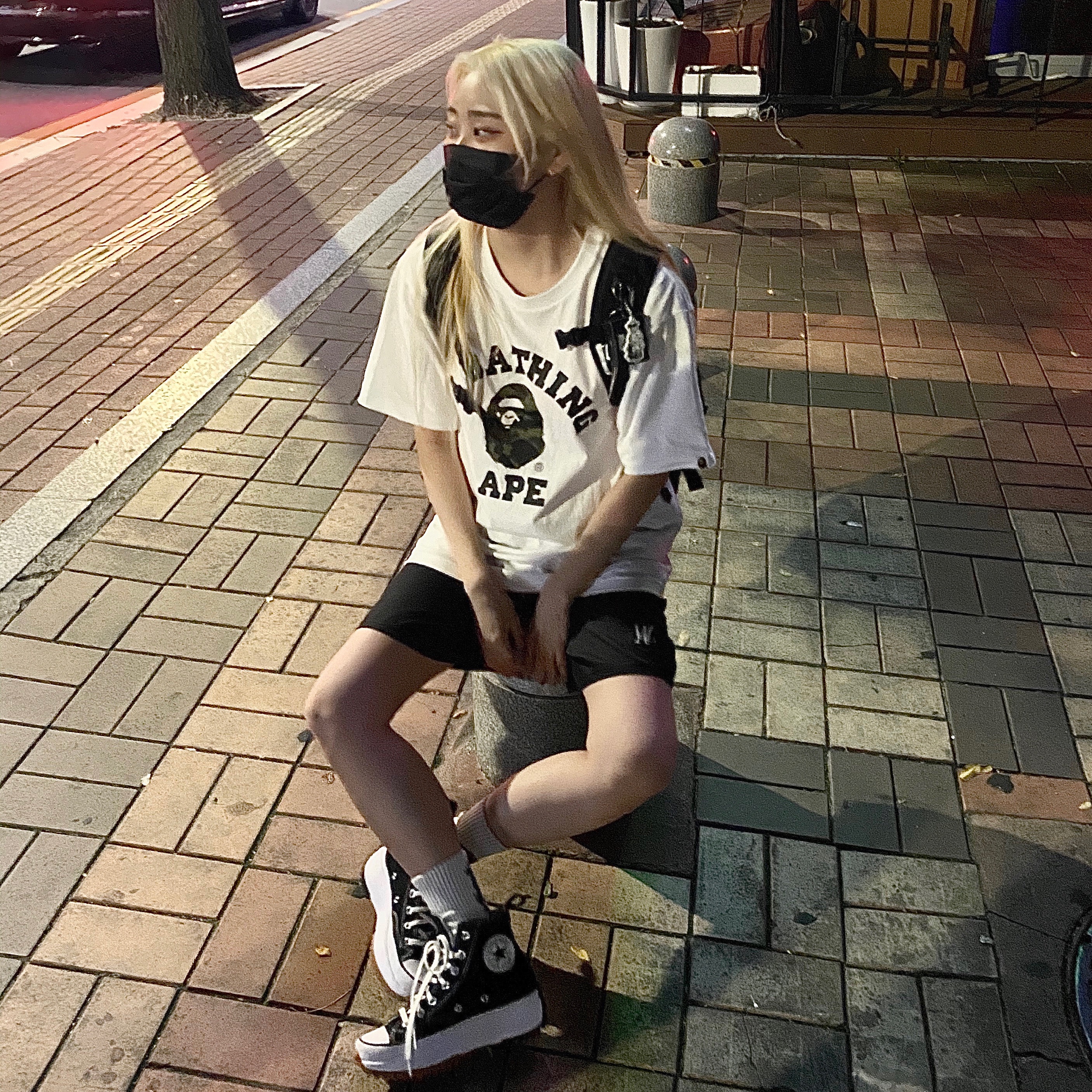 Converse Run Star Hike Hi Black White Gum 착용 스타일 - 1