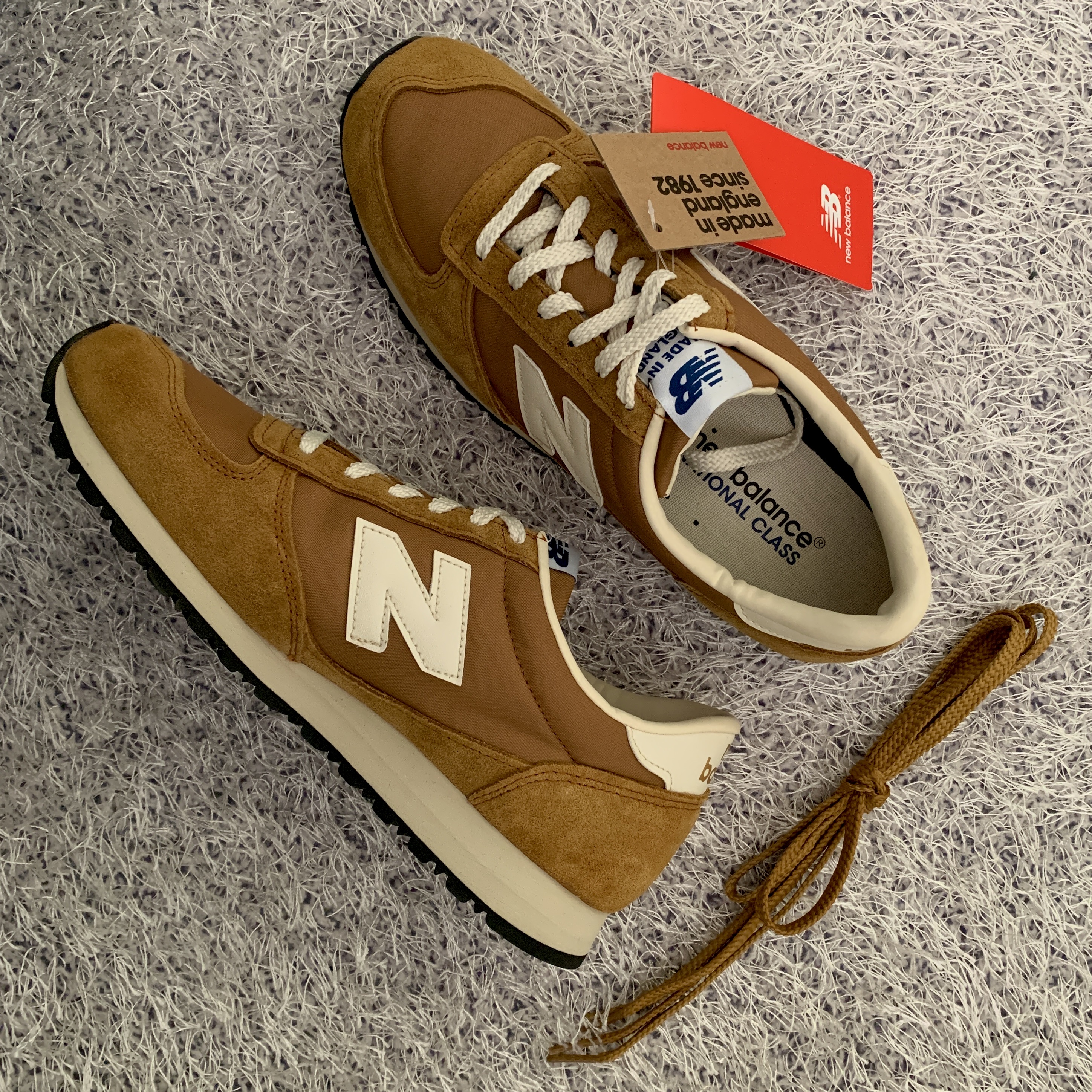 New Balance National Class Made in UK Tan 착용 스타일 - 1