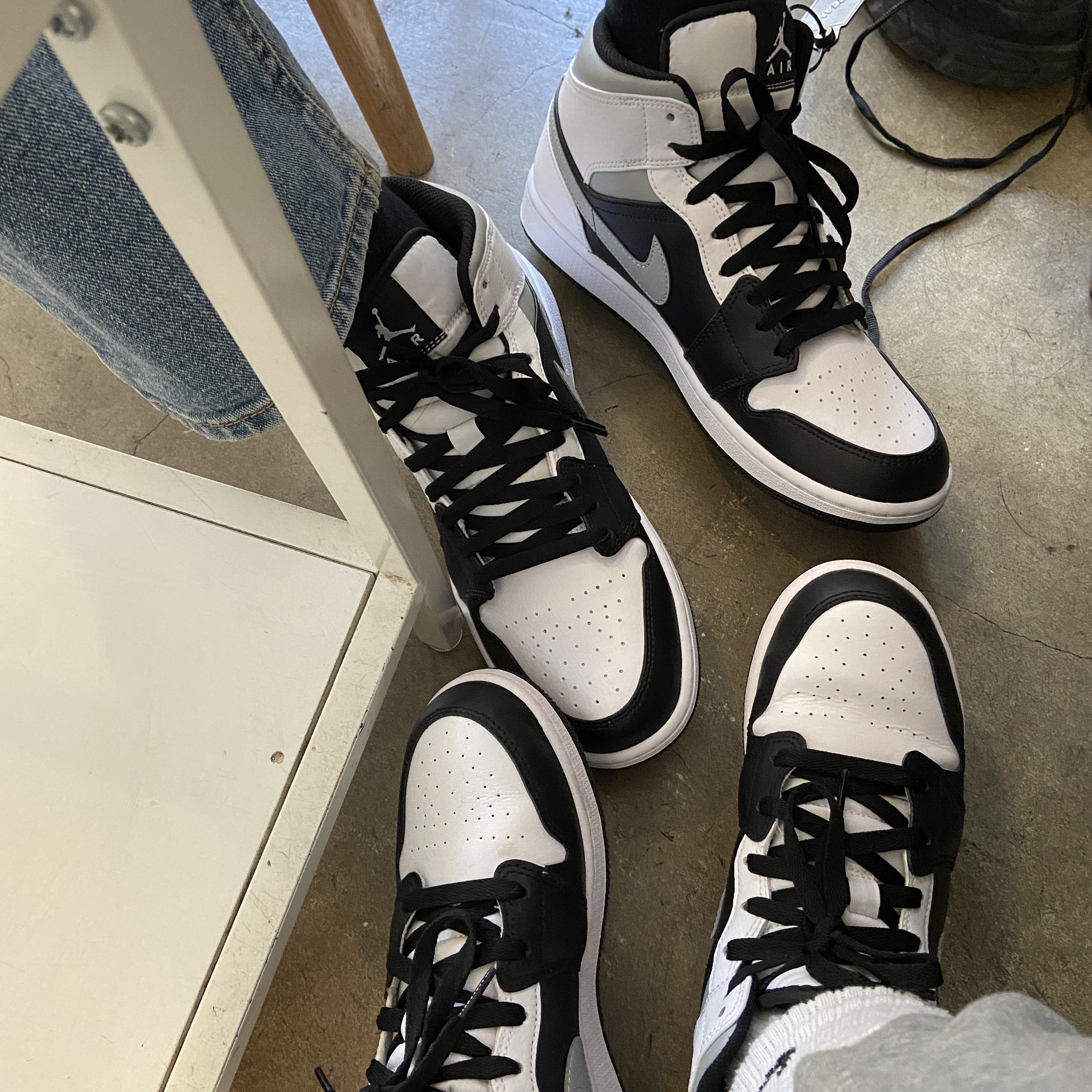 Jordan 1 Mid White Shadow, (GS) Jordan 1 Mid White Shadow 착용 스타일 - 1