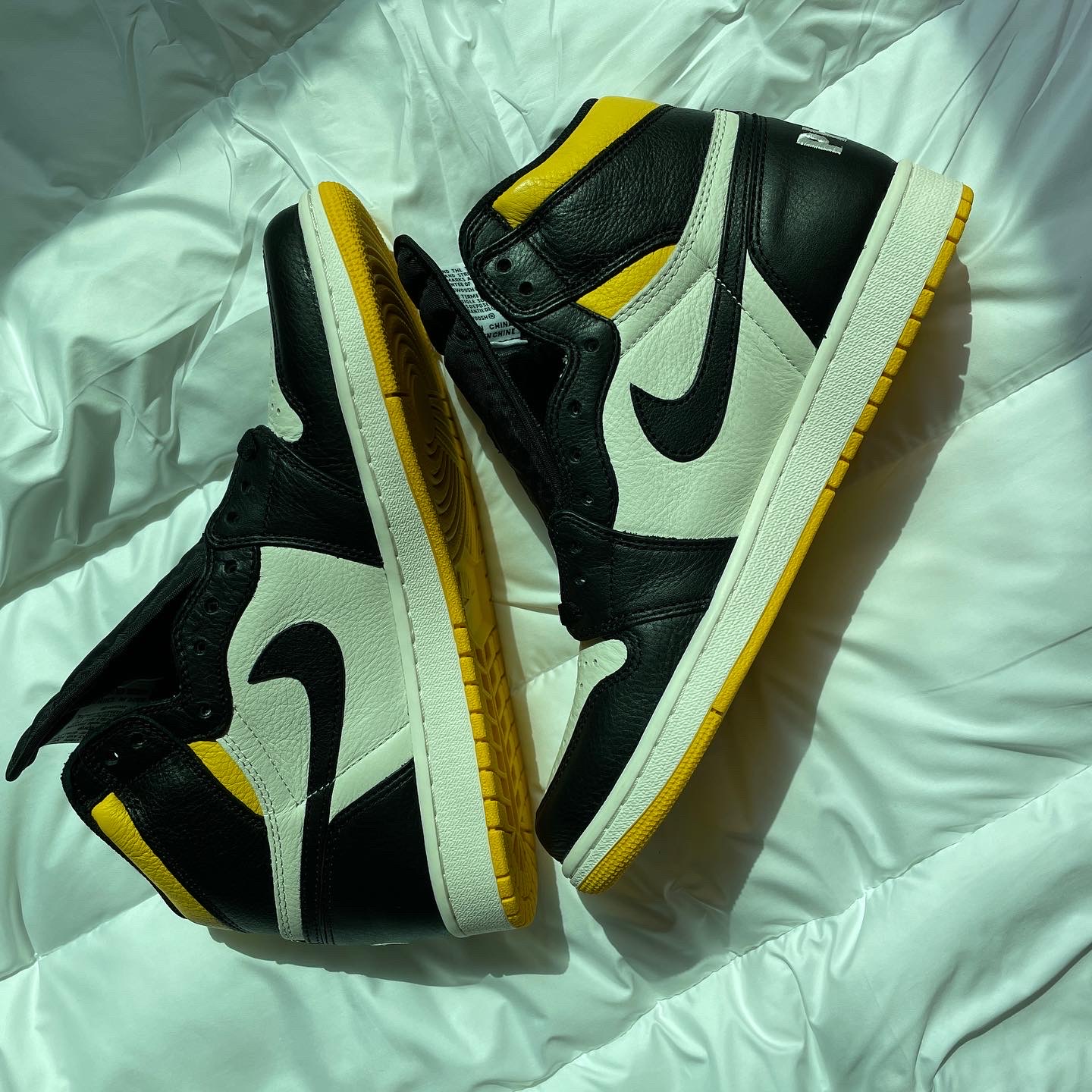 Jordan 1 Retro High Not for Resale Varsity Maize 착용 스타일