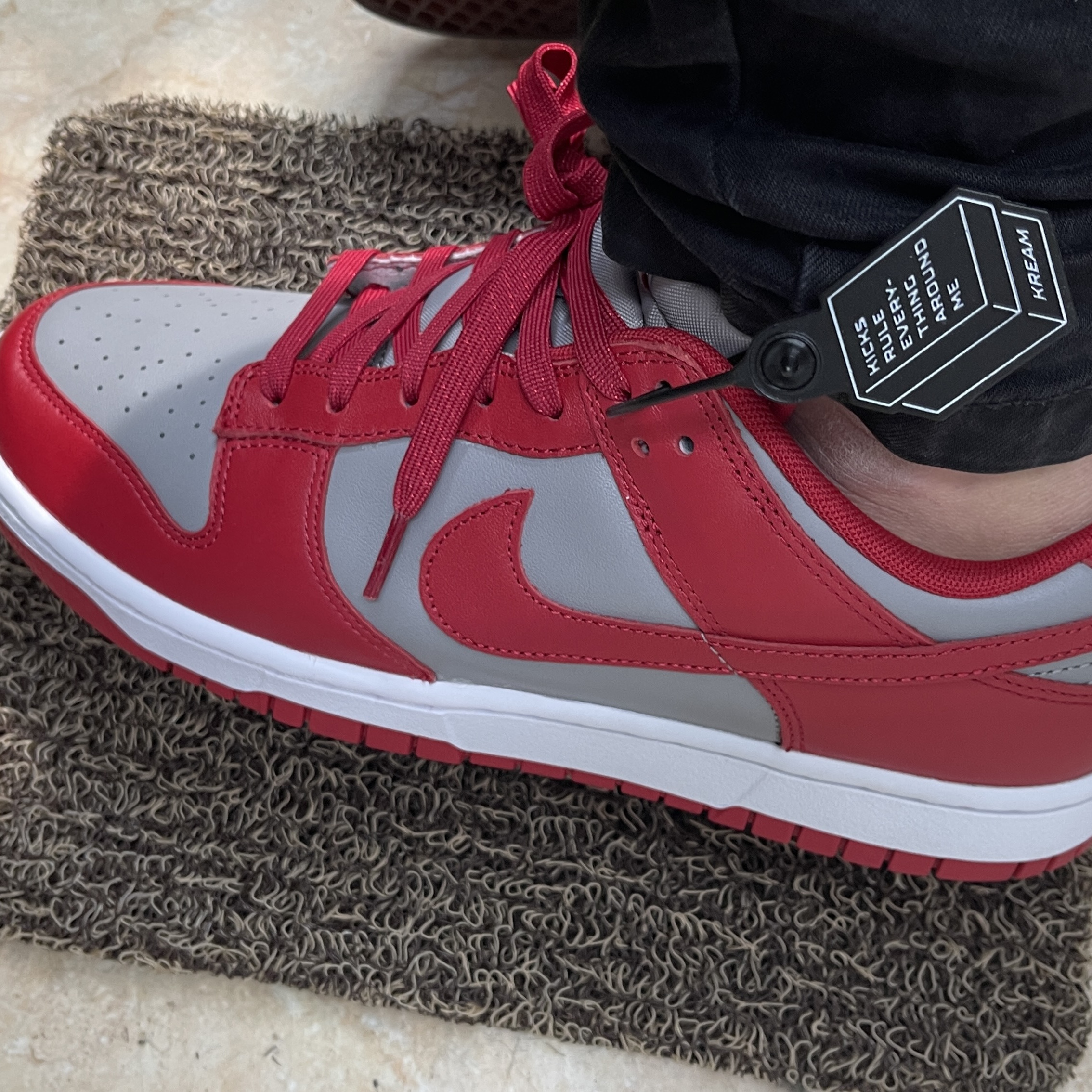 Nike Dunk Low Retro Medium Grey 착용 스타일 - 3