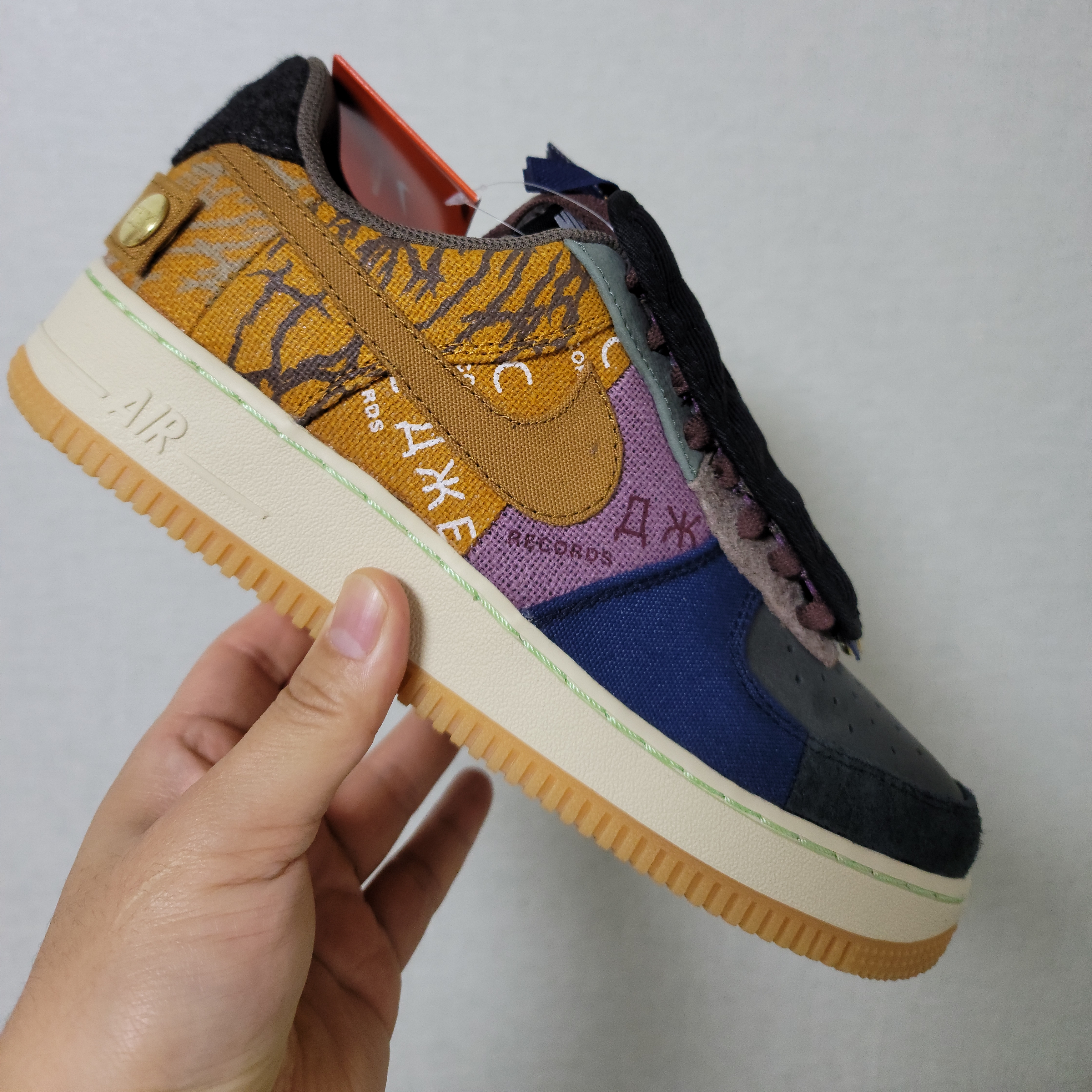 Nike x Travis Scott Air Force 1 Low Cactus Jack 착용 스타일