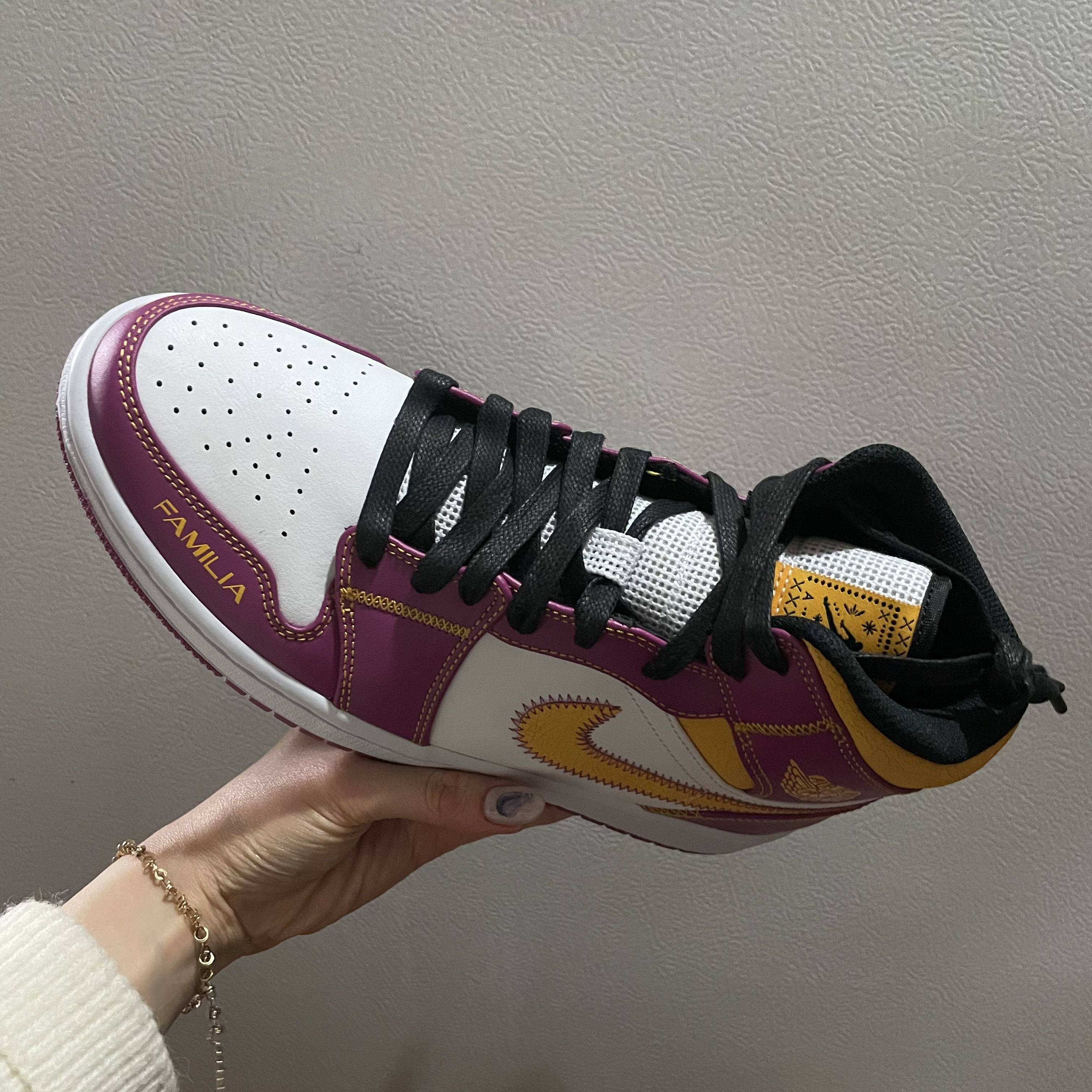 Jordan 1 Mid DOD Familia 착용 스타일