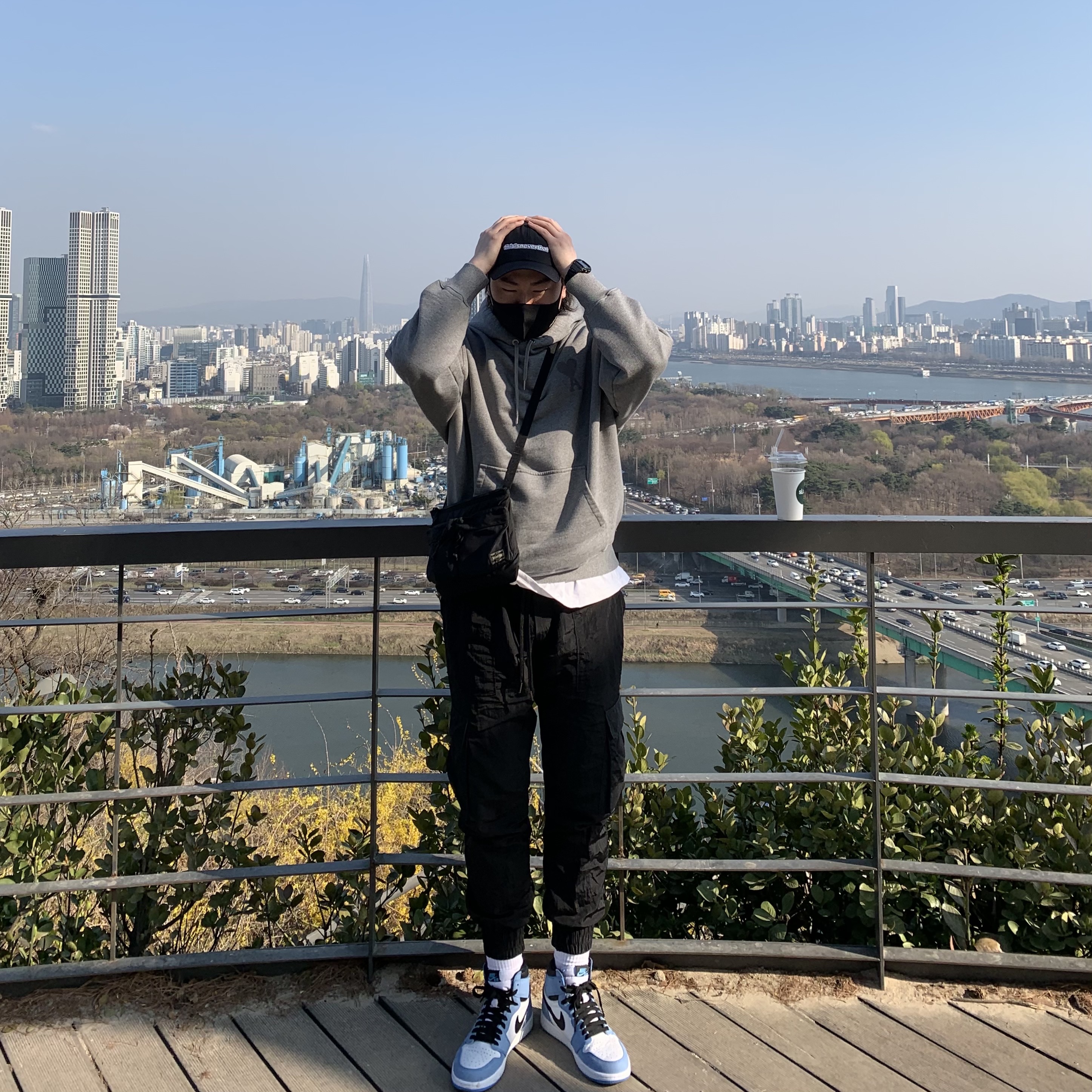 Jordan 1 Retro High OG University Blue 착용 스타일