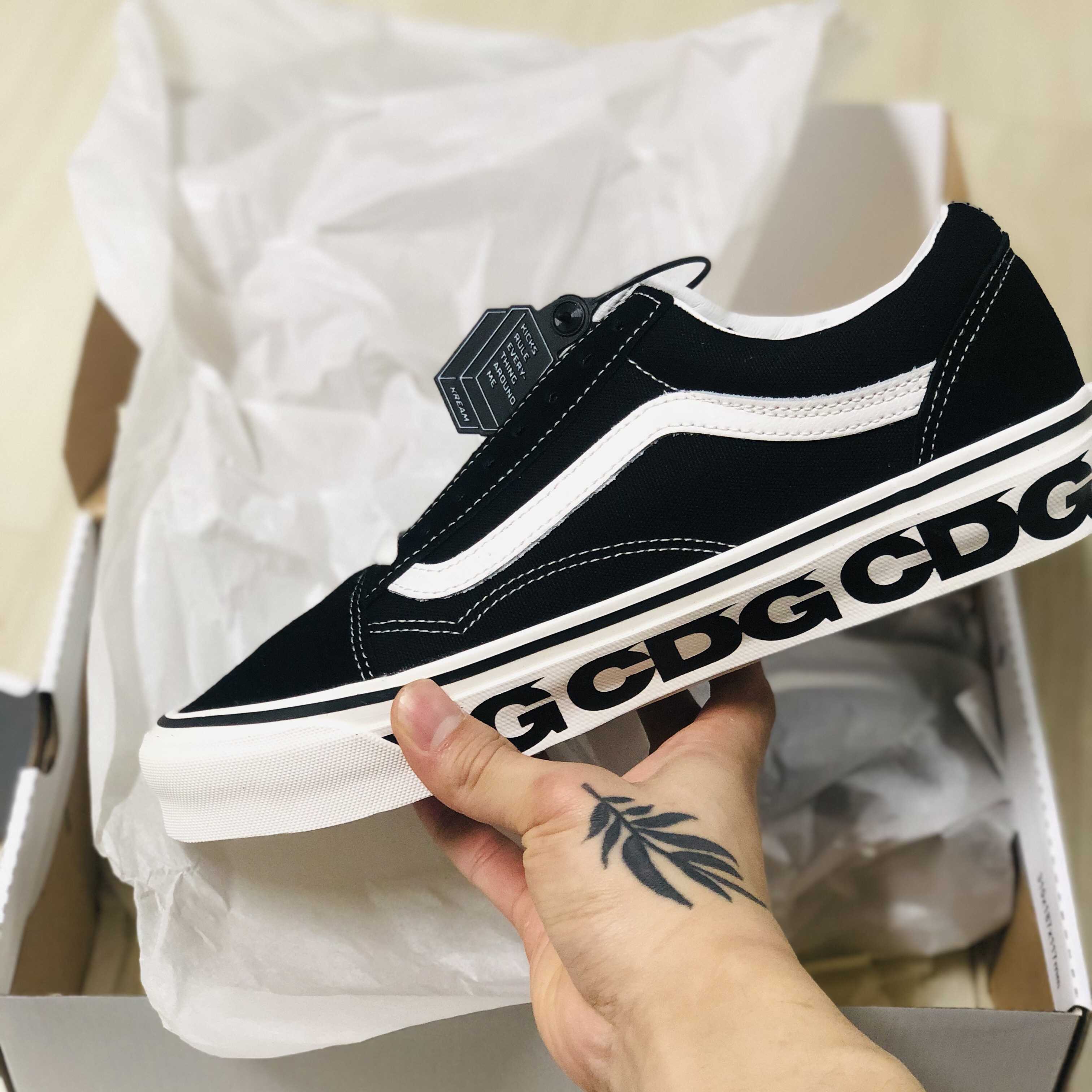 Vans Vault x CDG OG Old Skool LX Side Wall 착용 스타일 - 2