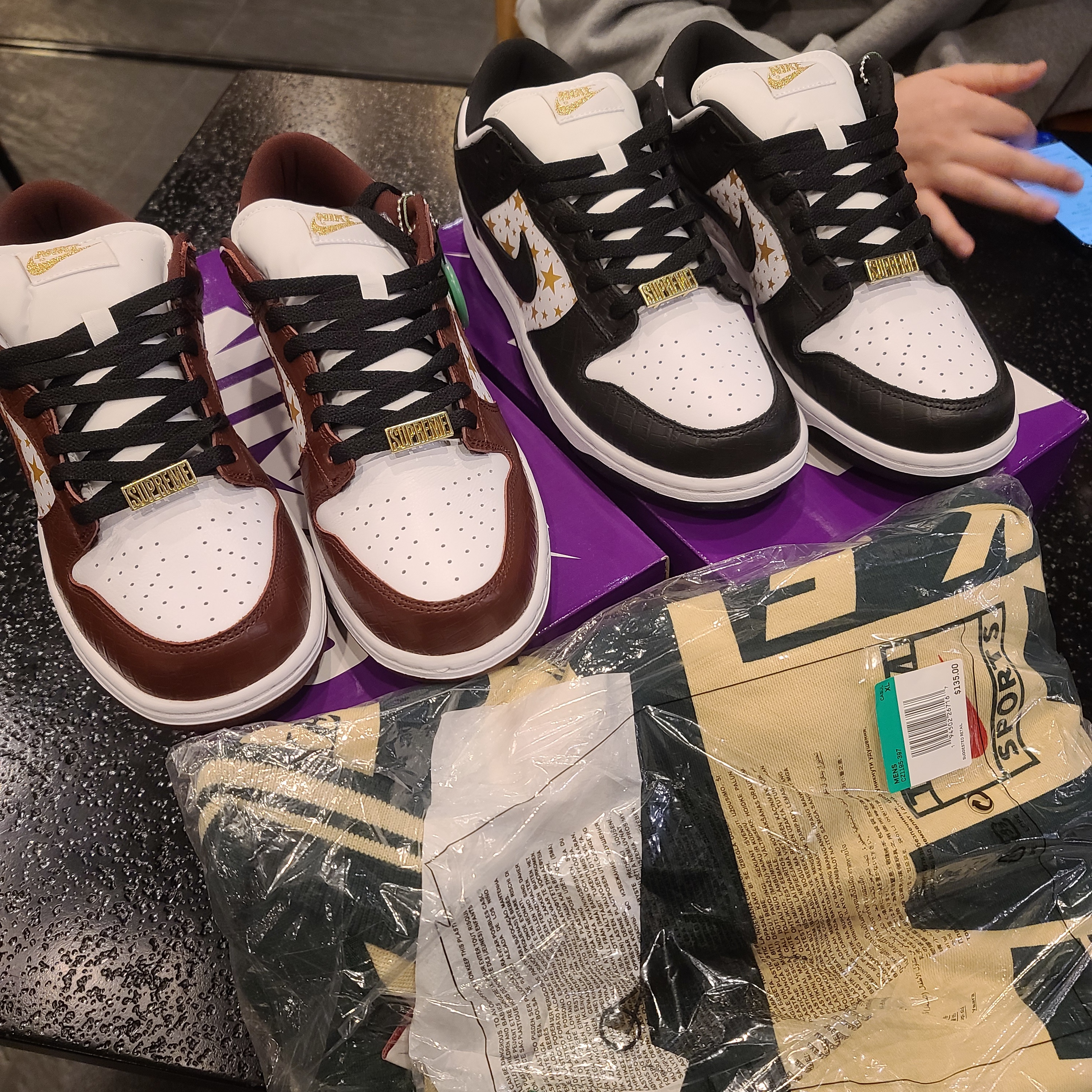 Nike x Supreme SB Dunk Low Black, Nike x Supreme SB Dunk Low Barkroot Brown 착용 스타일