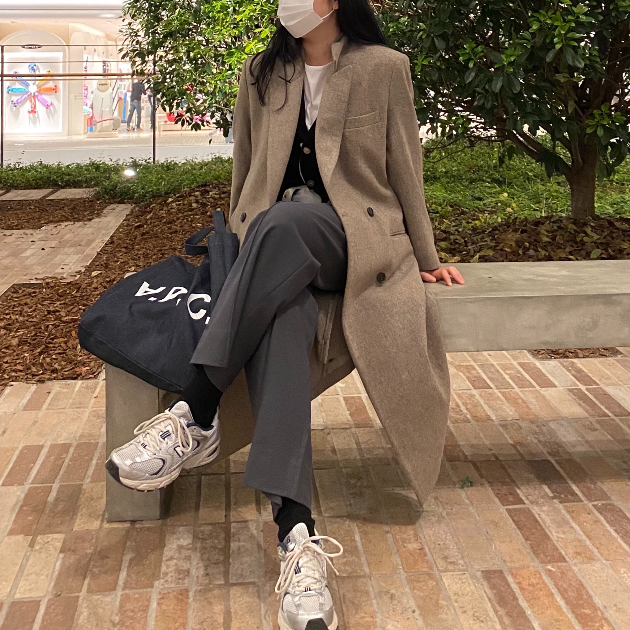 New Balance 530 Steel Grey 착용 스타일 - 1