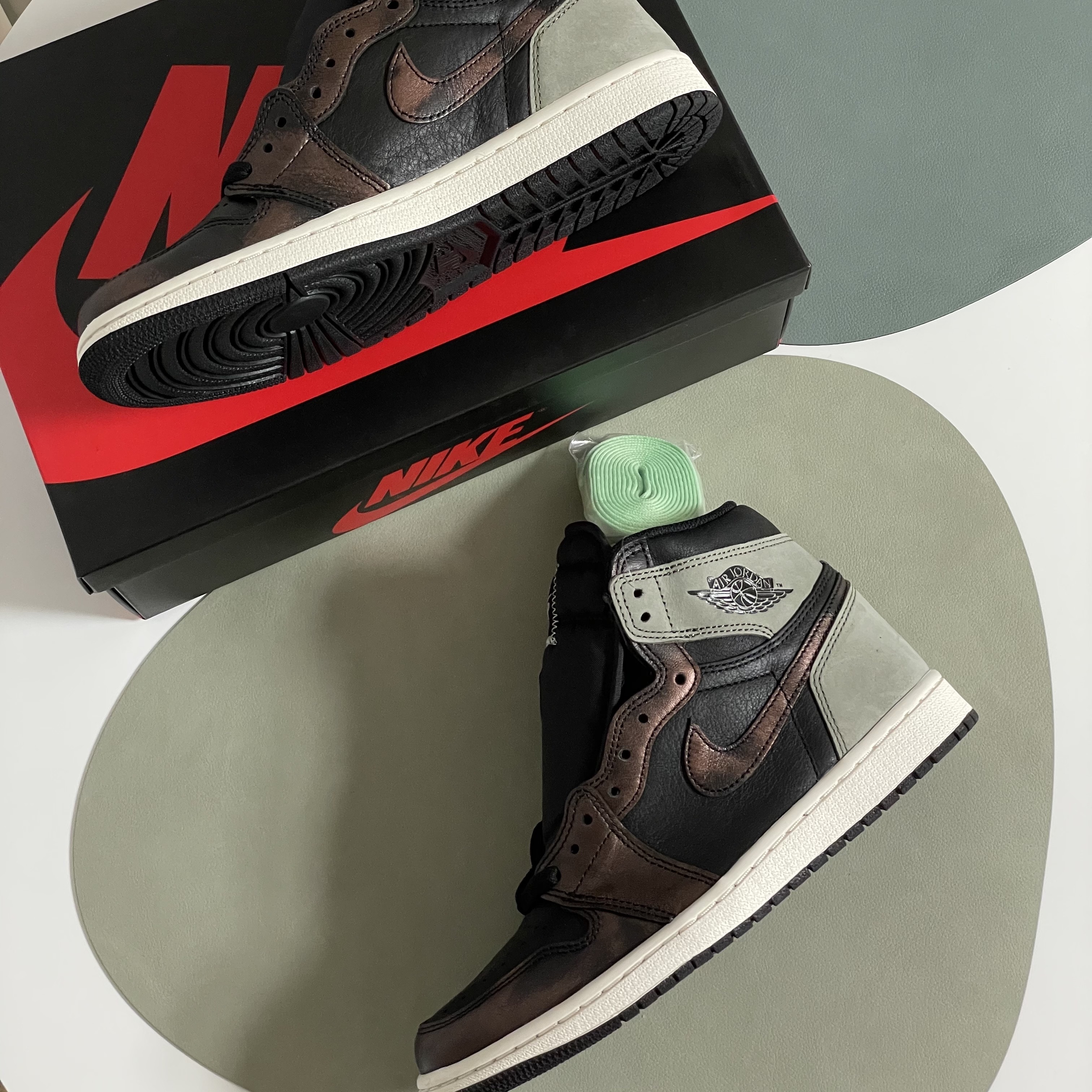 Jordan 1 Retro High OG Rust Shadow 착용 스타일 - 2