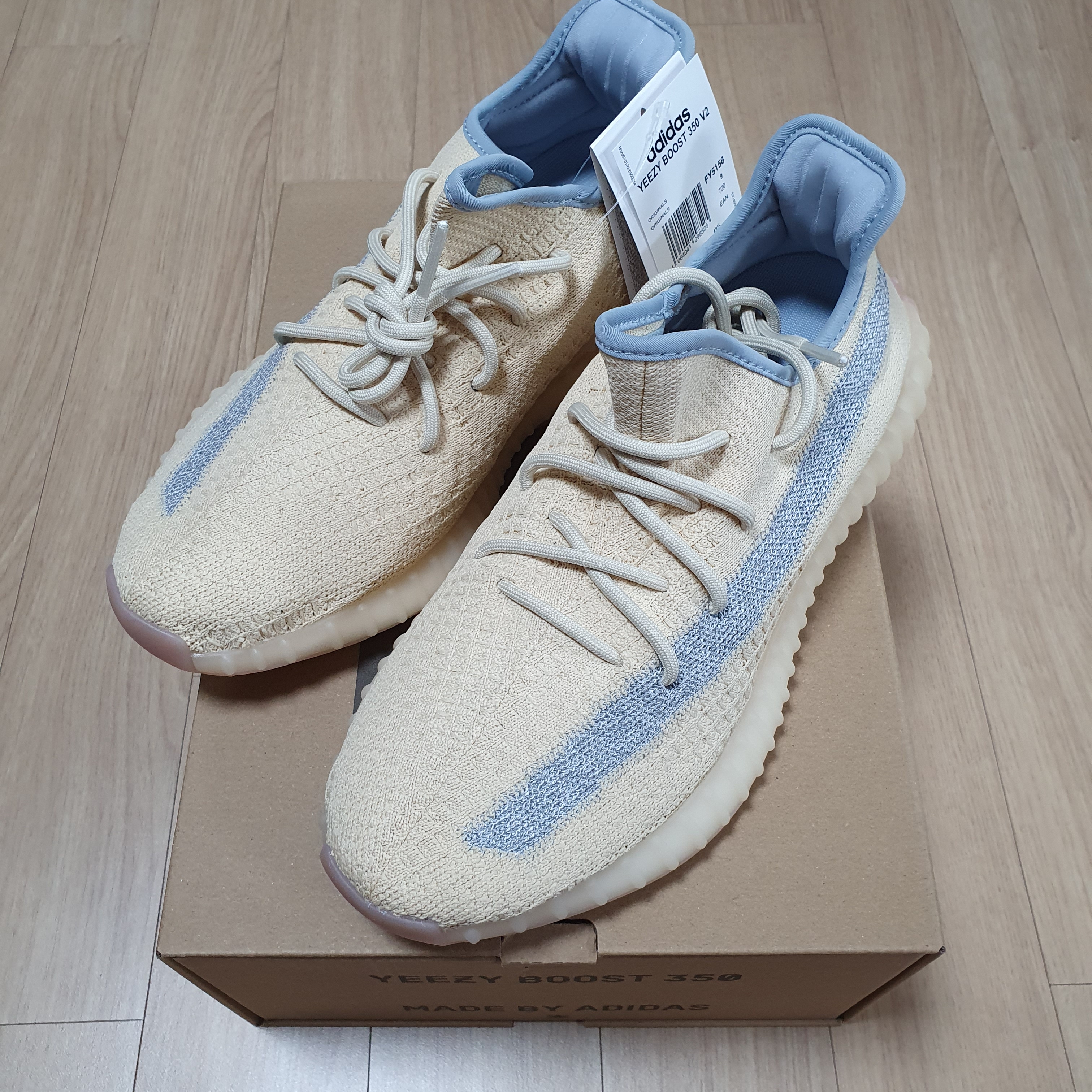Adidas Yeezy Boost 350 V2 Zebra 2017/2019/2020, Adidas Yeezy 500 Blush 2018 착용 스타일 - 5
