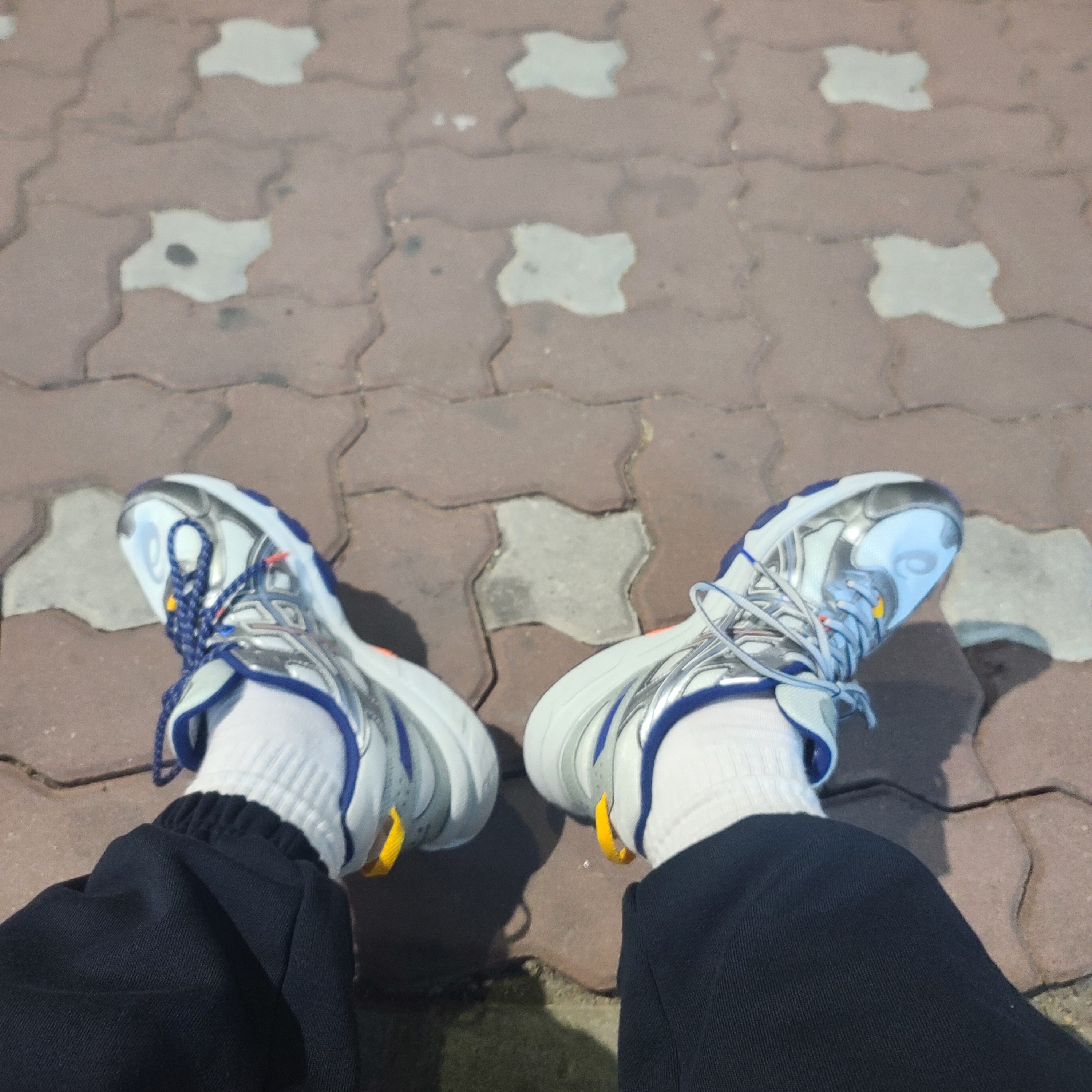 Asics x IAB Studio Gel-Venture 6 착용 스타일