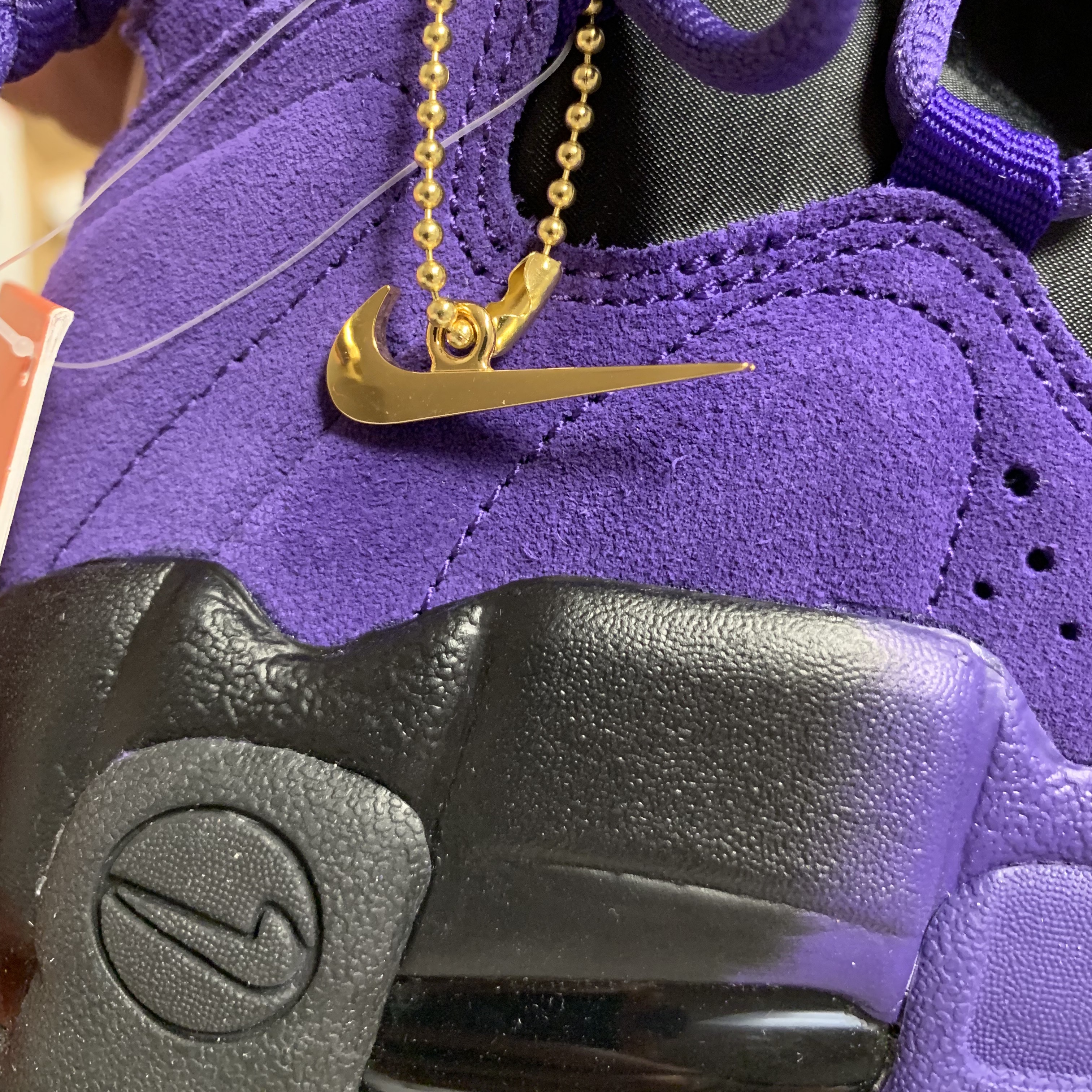 Nike Air More Money QS Court Purple 착용 스타일 - 2