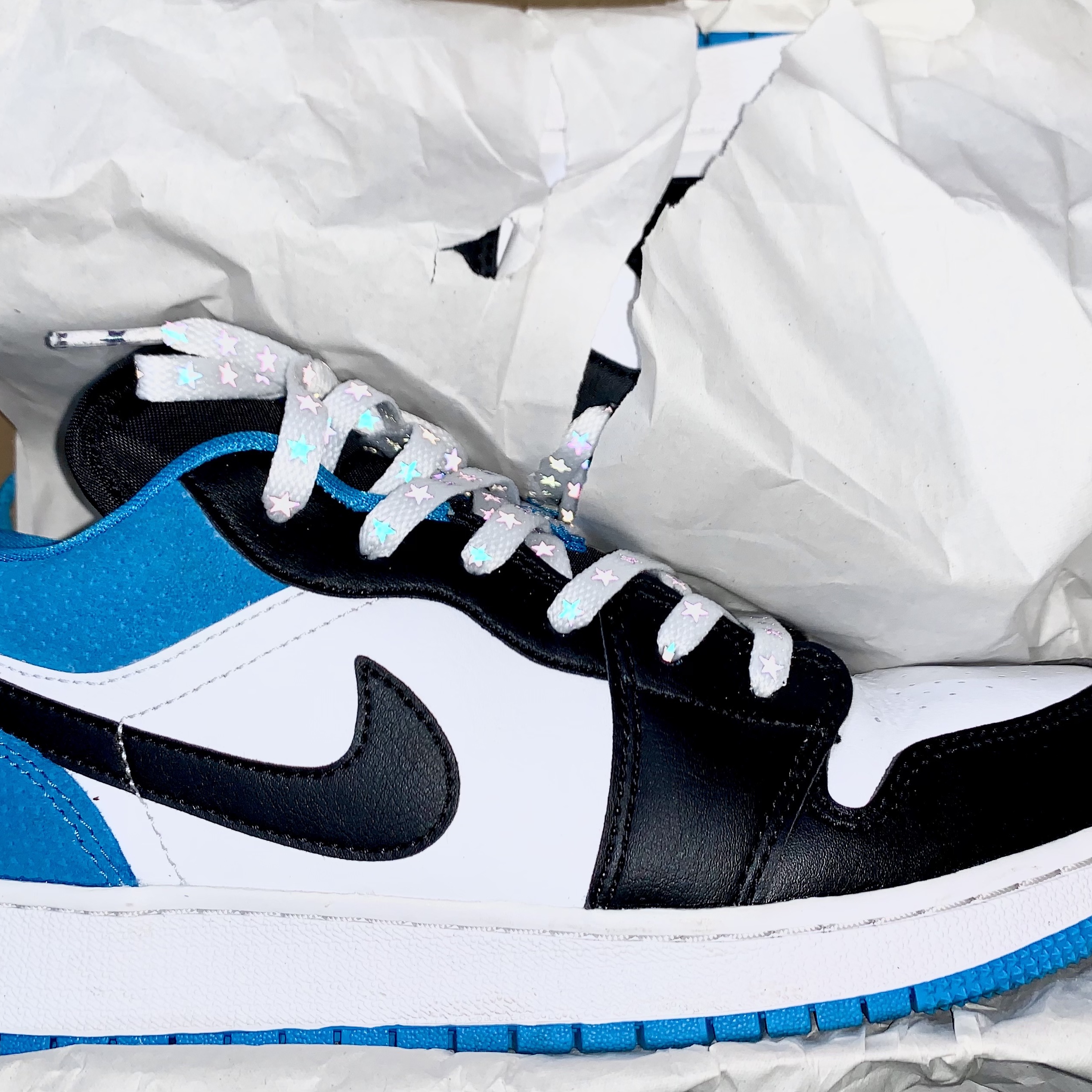 Jordan 1 Low SE Laser Blue 착용 스타일 - 2
