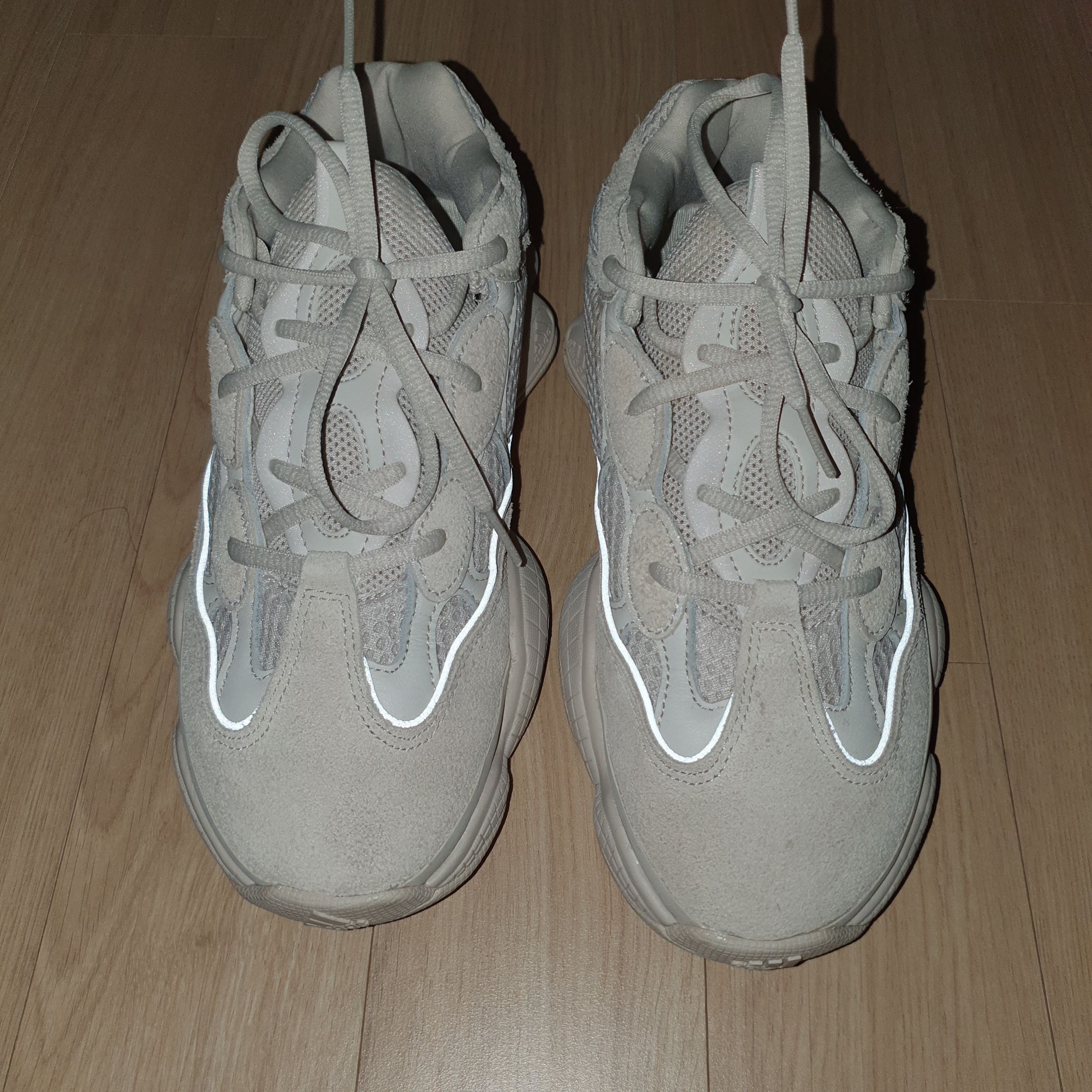 Adidas Yeezy Boost 350 V2 Zebra 2017/2019/2020, Adidas Yeezy 500 Blush 2018 착용 스타일 - 4
