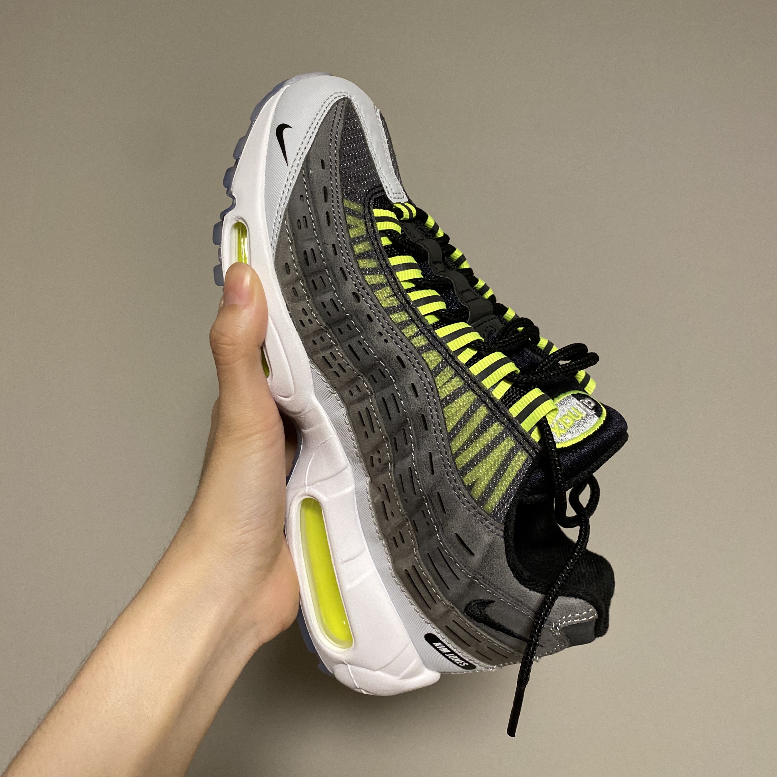 Nike x Kim Jones Air Max 95 Volt 착용 스타일