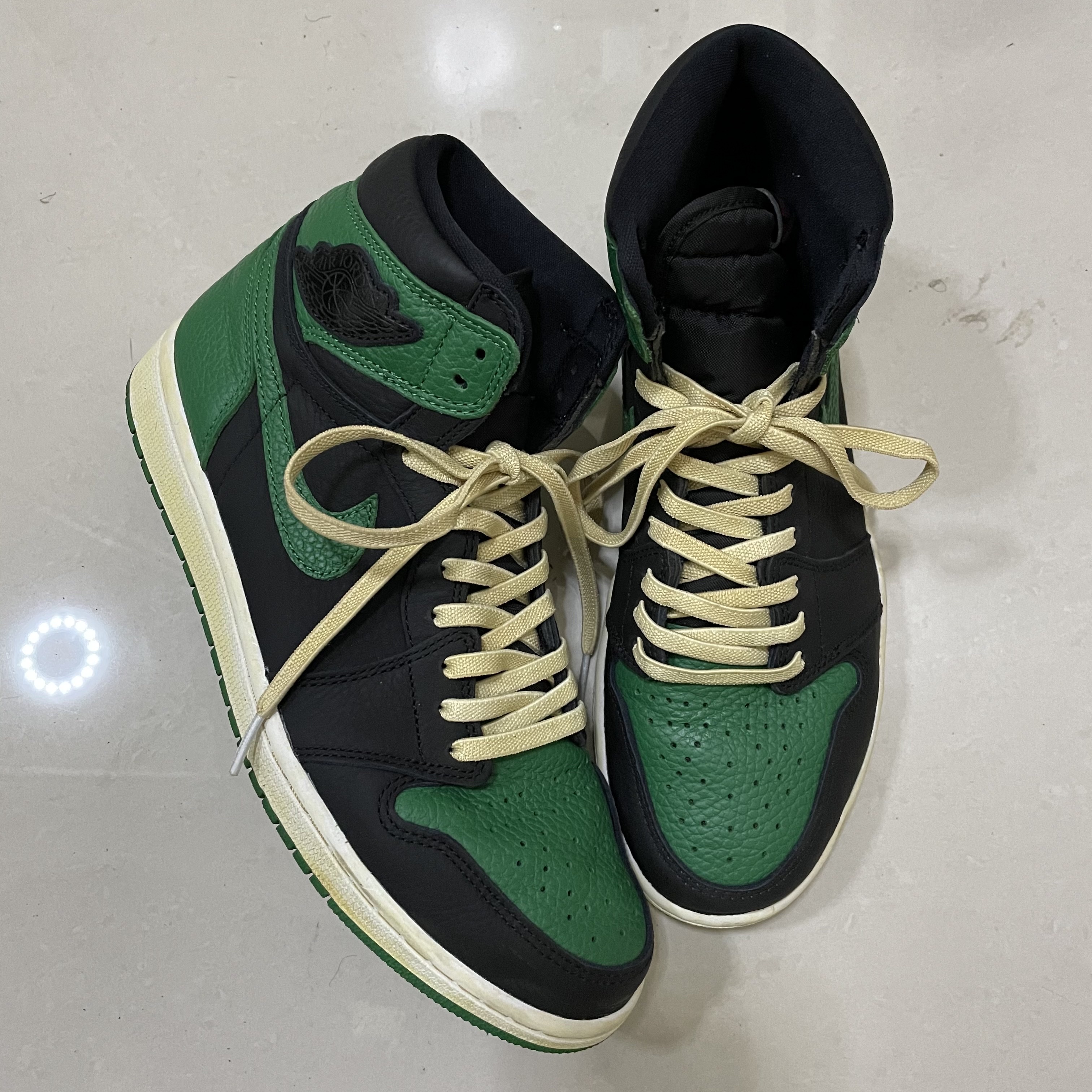 Jordan 1 Retro High OG Pine Green Black 착용 스타일 - 2