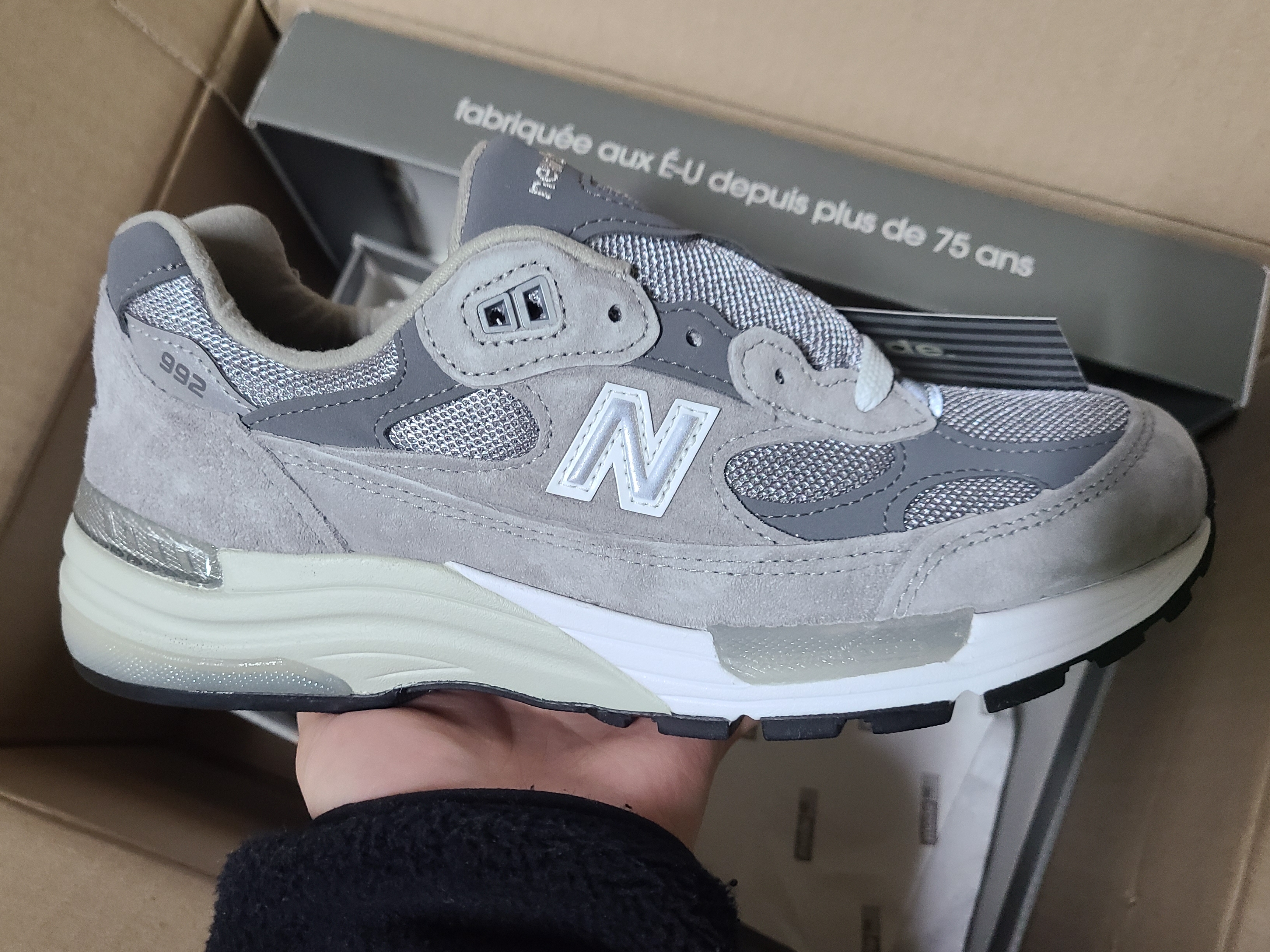New Balance 992 Made in USA Grey - D Standard 착용 스타일