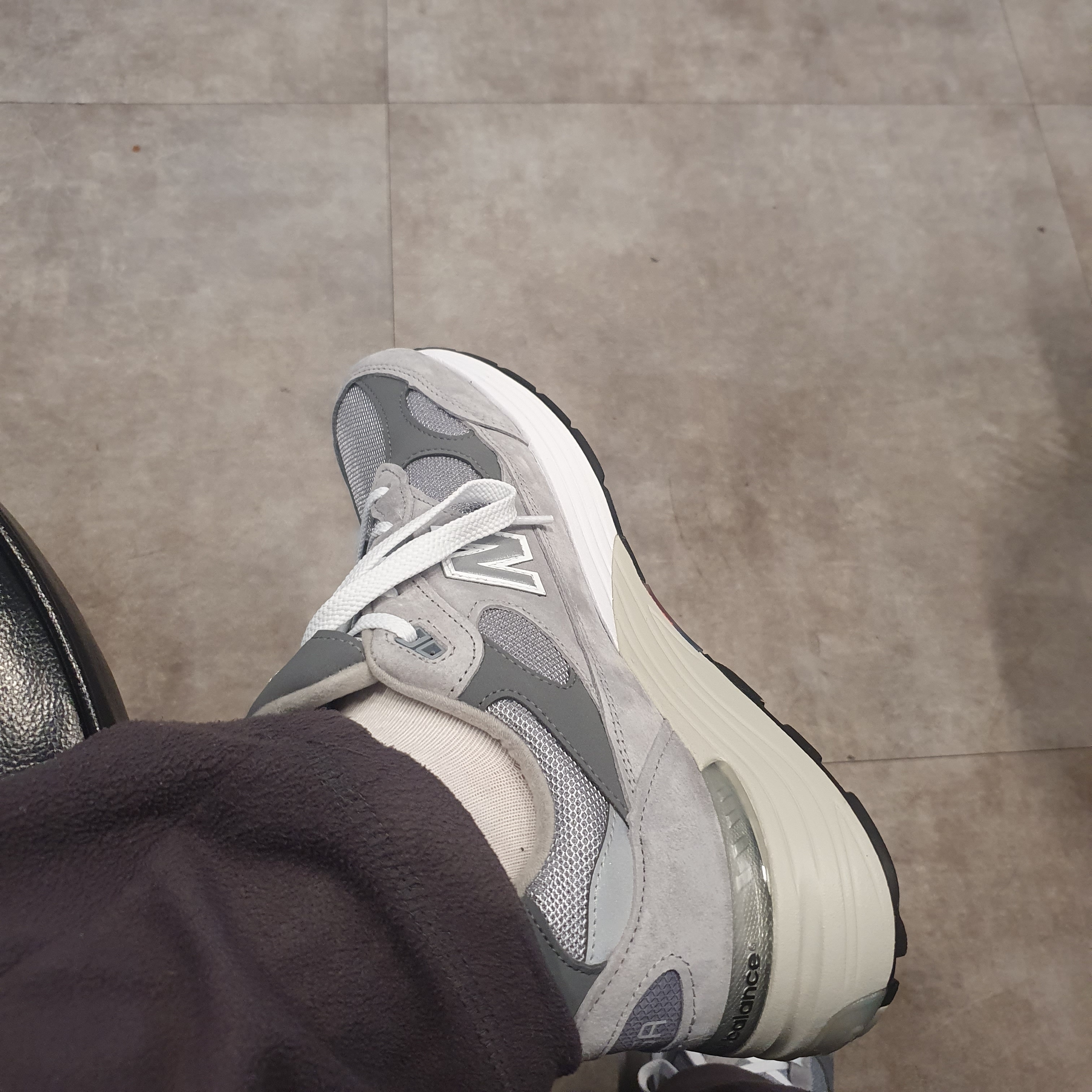 New Balance 992 Made in USA Grey - D Standard 착용 스타일