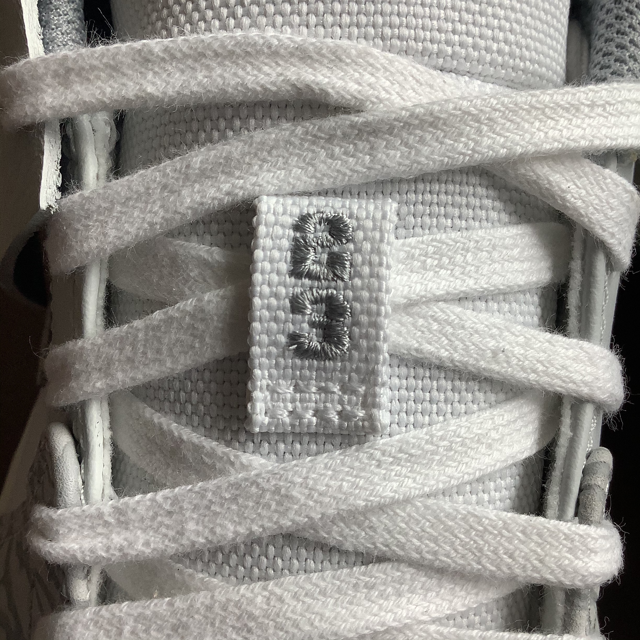 Jordan 1 Low PRM Elephant Print 착용 스타일 - 4