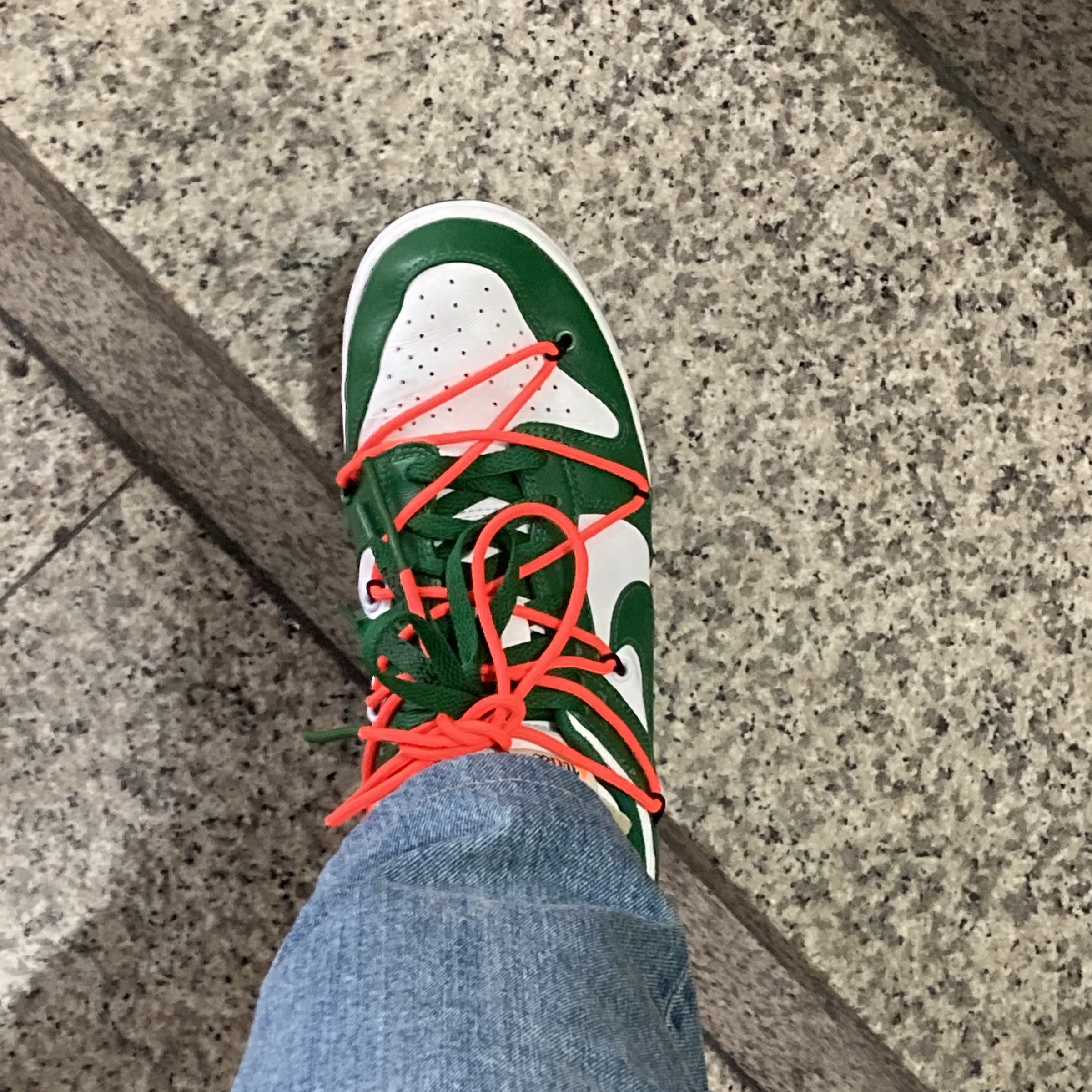 Nike x Off-White Dunk Low Pine Green 착용 스타일
