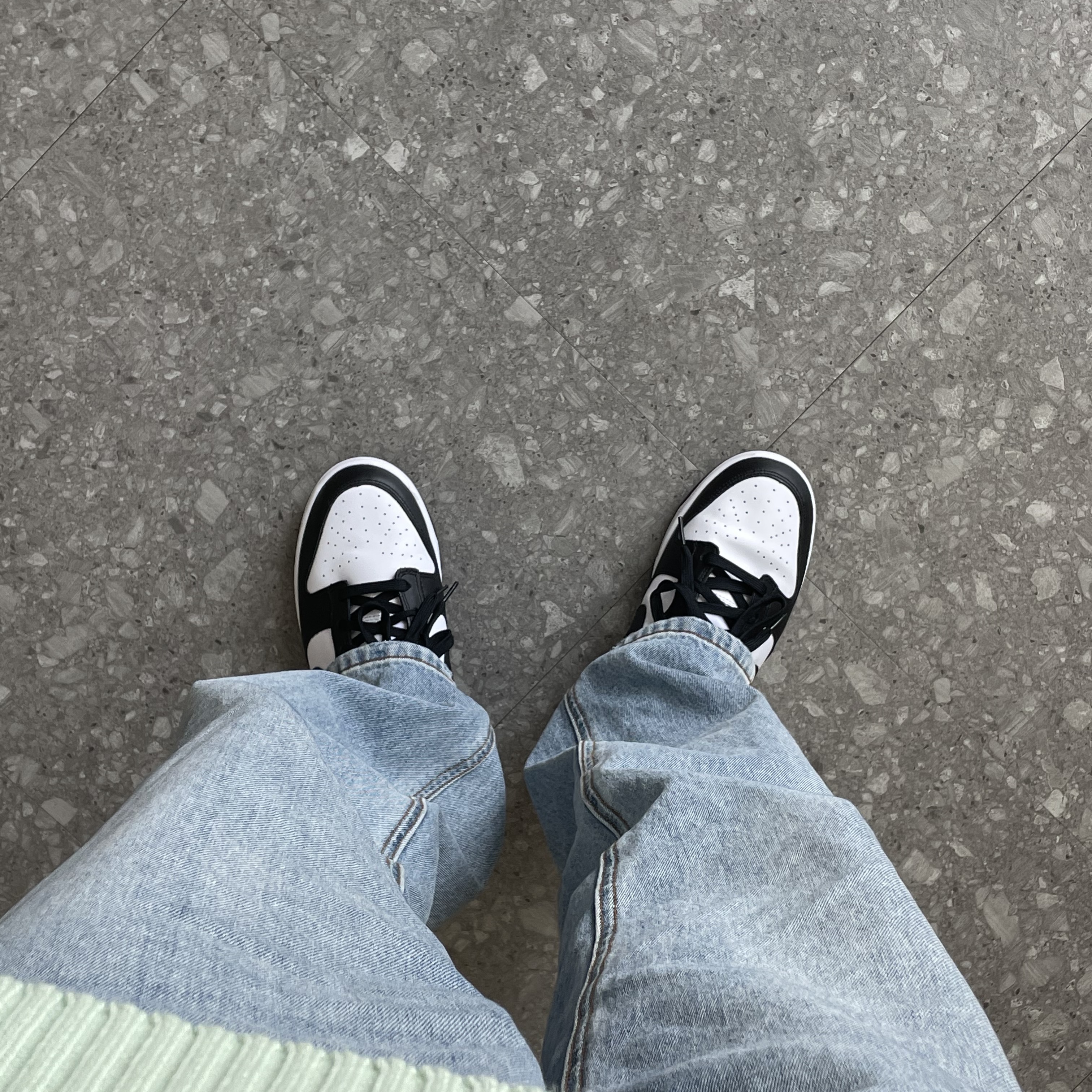 Nike Dunk Low Retro Black 착용 스타일