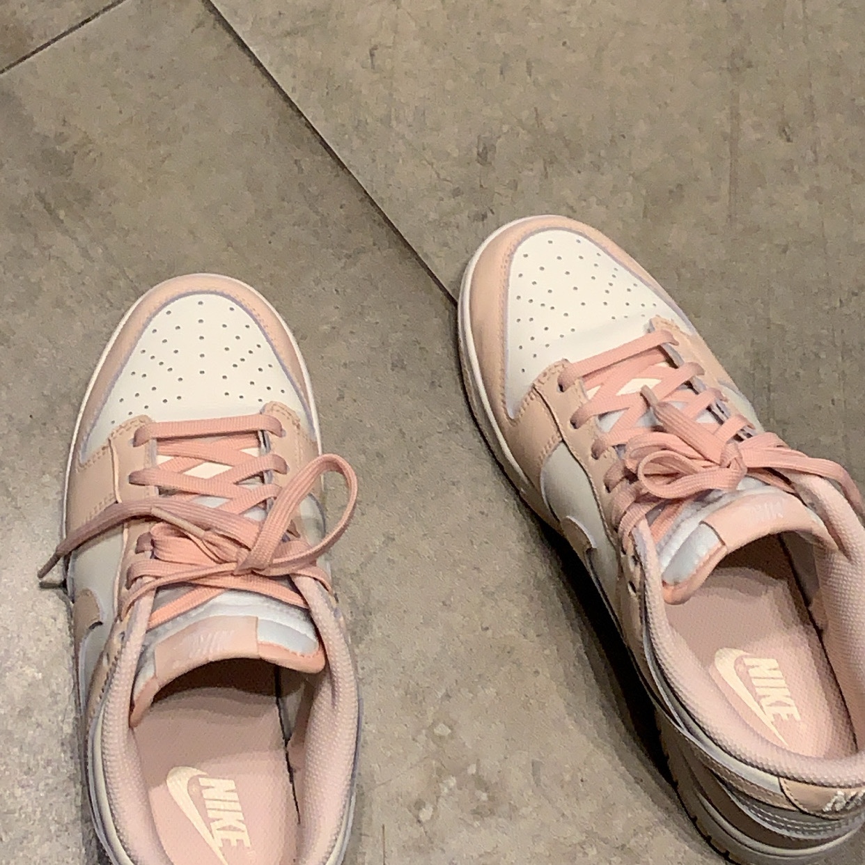 (W) Nike Dunk Low Orange Pearl 착용 스타일