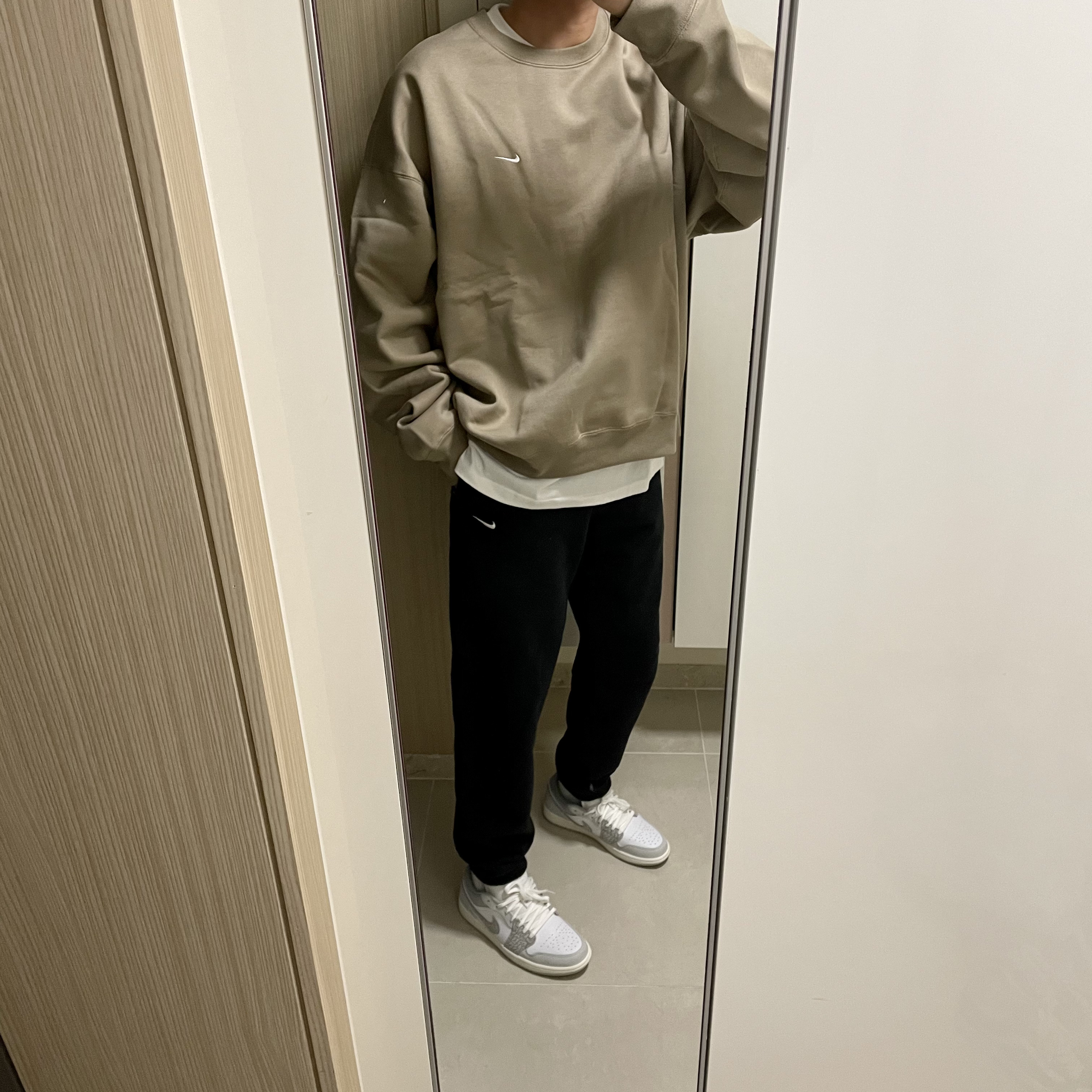 Nike NRG Solo Swoosh Crew Fleece Khaki - US/EU, Nike M NRG Sweatpants Black 착용 스타일 - 1