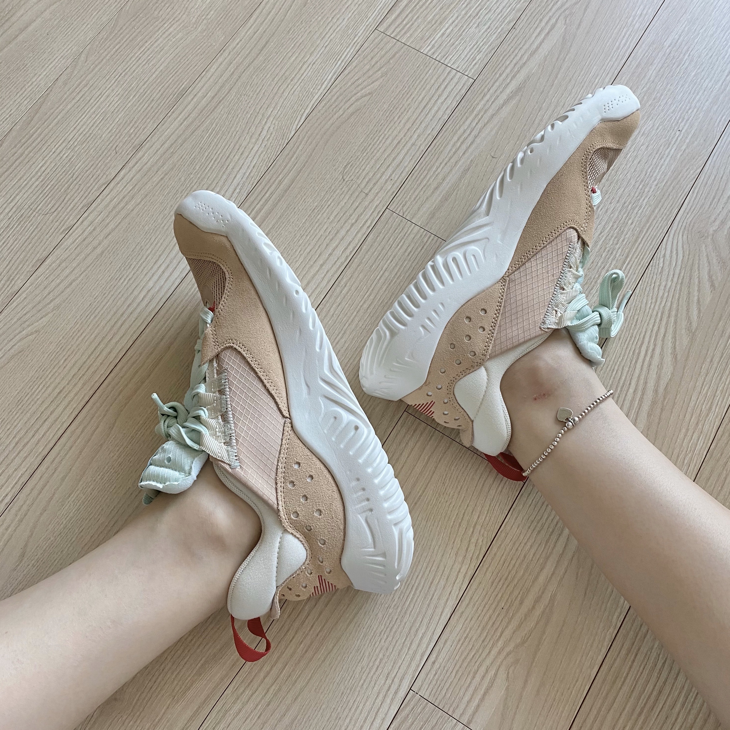 (W) Jordan Delta SP Vachetta Tan 착용 스타일 - 4