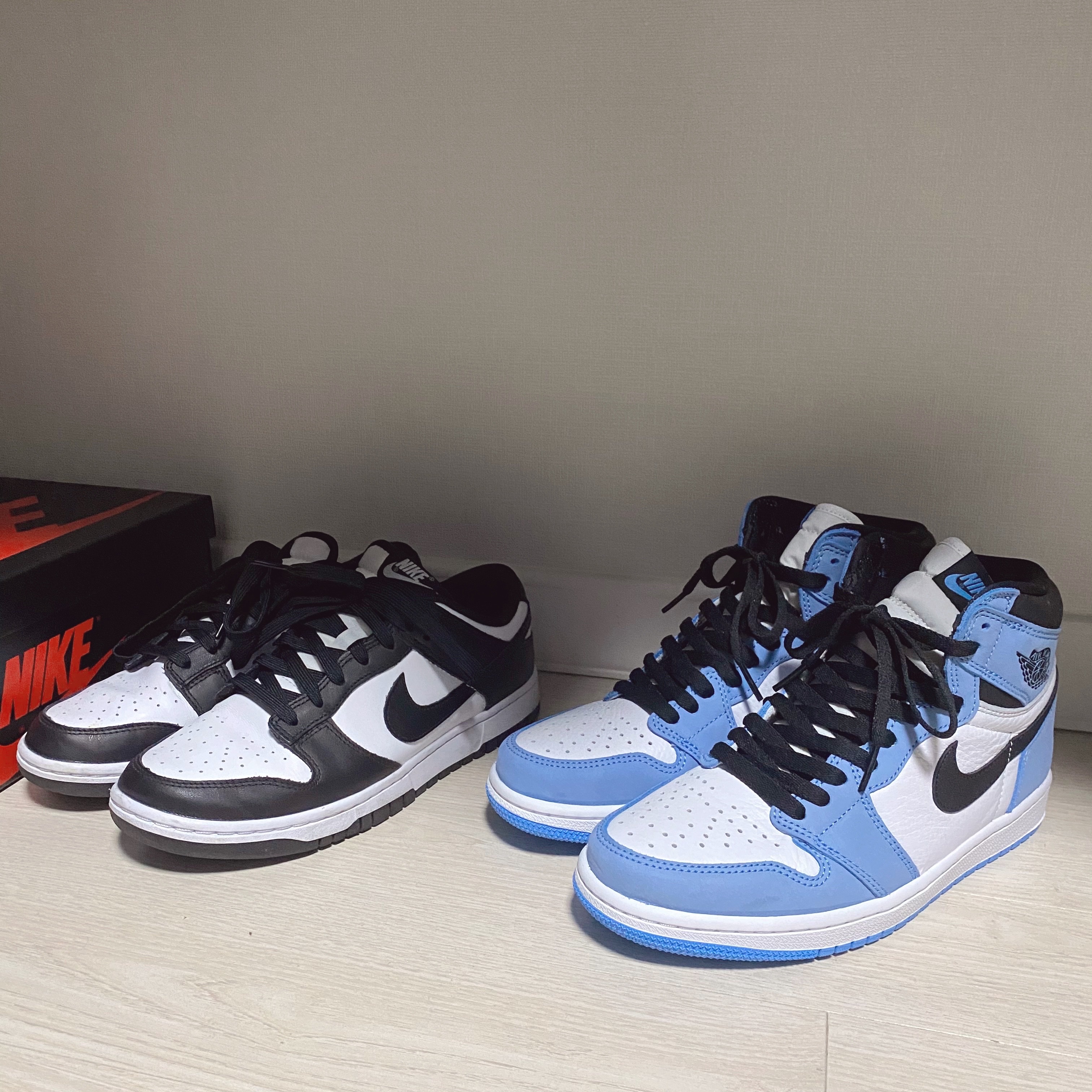 Jordan 1 Retro High OG University Blue, Nike Dunk Low Retro Black 착용 스타일
