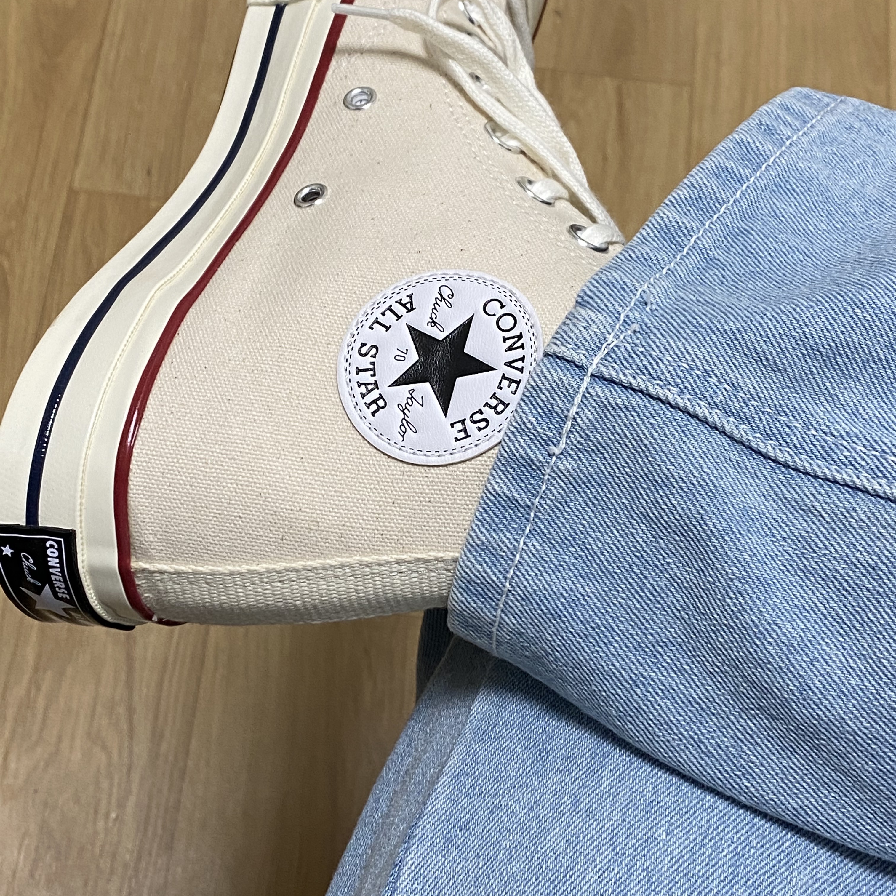 Converse Chuck 70 High Parchment 착용 스타일 - 3