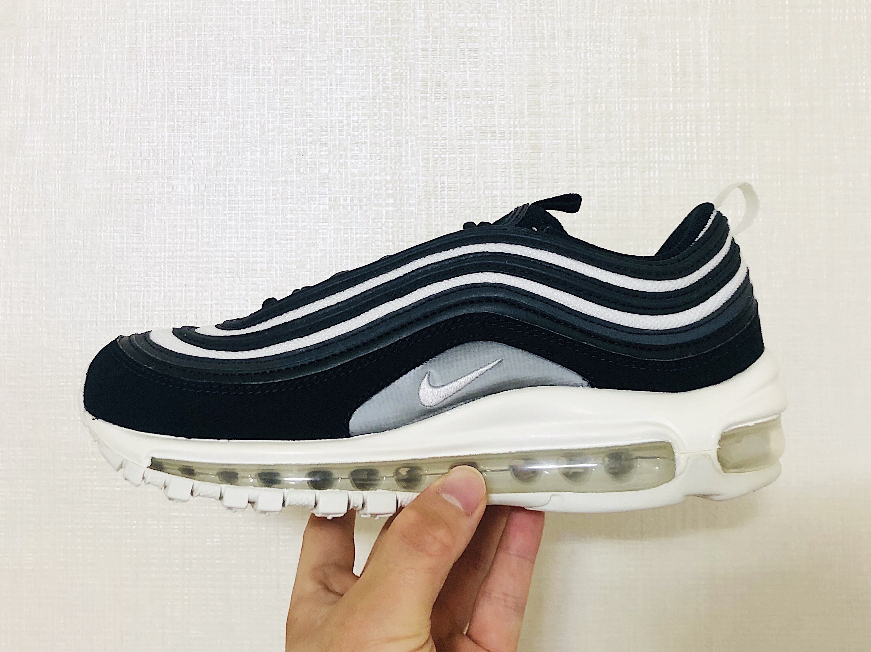 (W) Nike Air Max 97 Black Platinum, (W) Nike Air Max 97 Black Dark Grey 착용 스타일 - 1