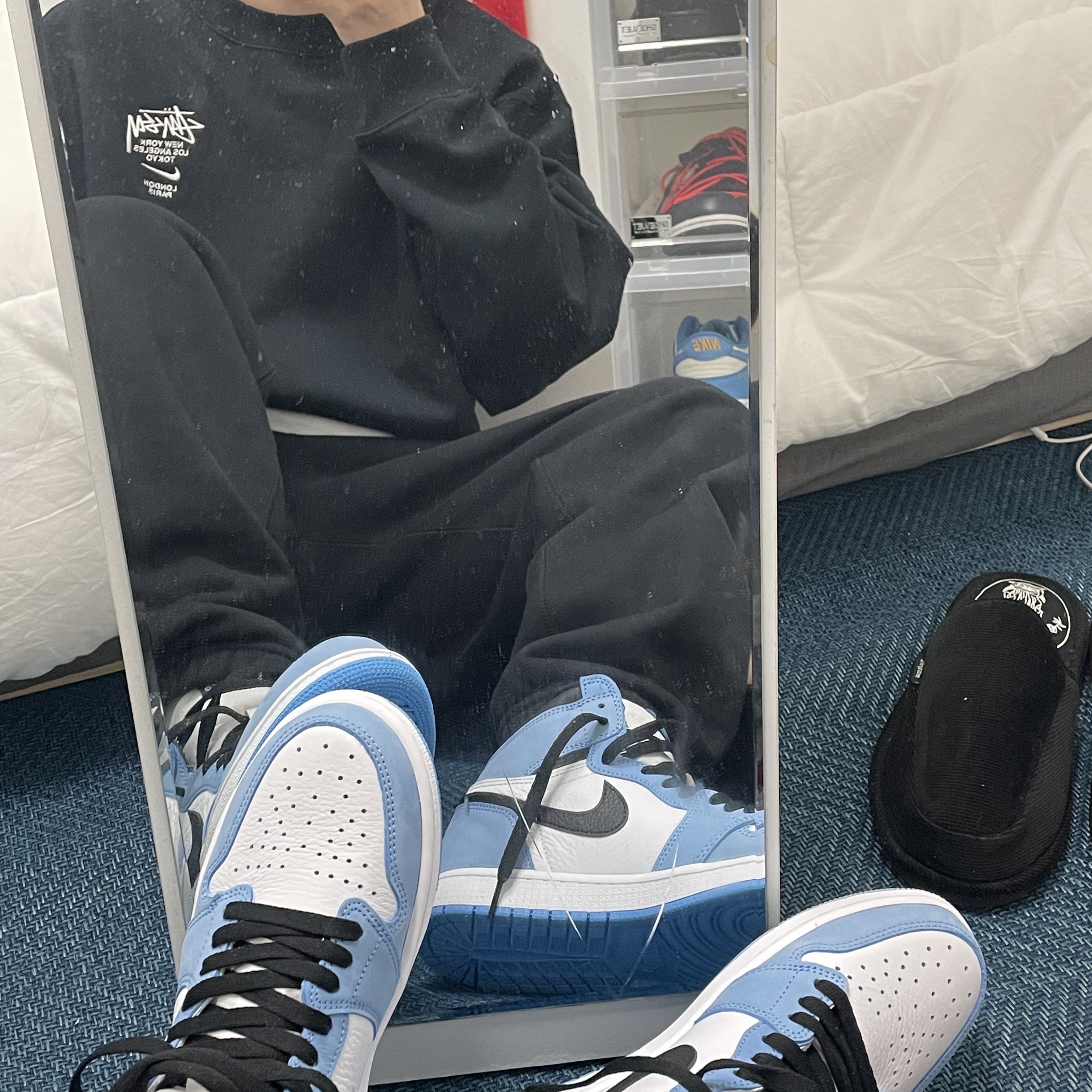 Jordan 1 Retro High OG University Blue 착용 스타일